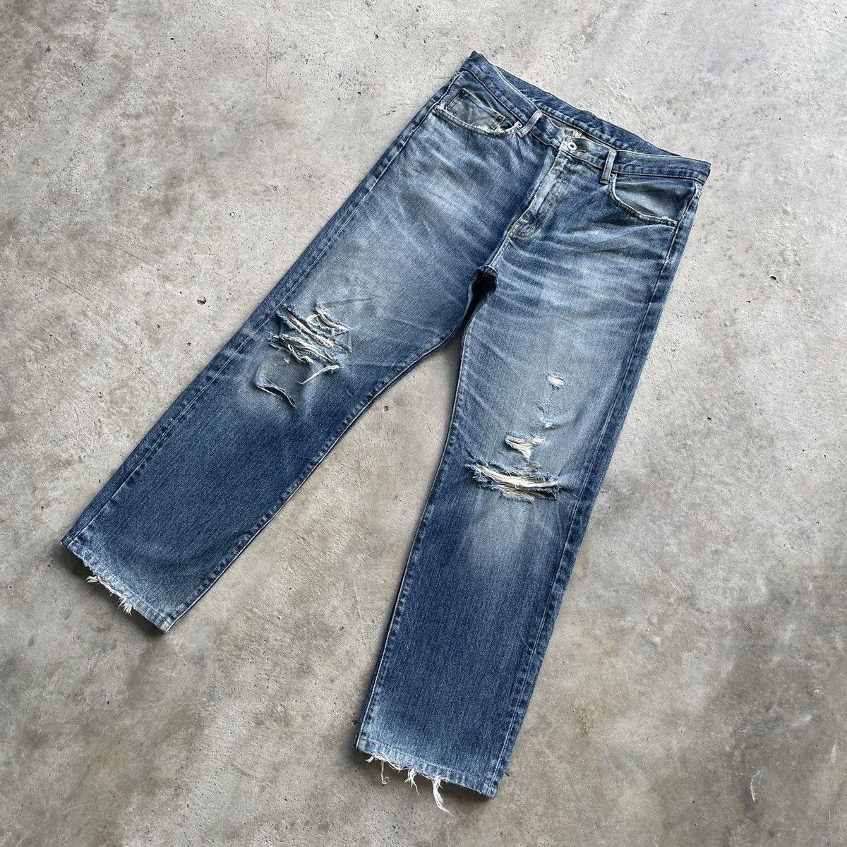 Japanese Brand Vintage Japanese Distressed Jeans Ripped Denim Pants Faded Size US 34 / EU 50 - 2 Thumbnail