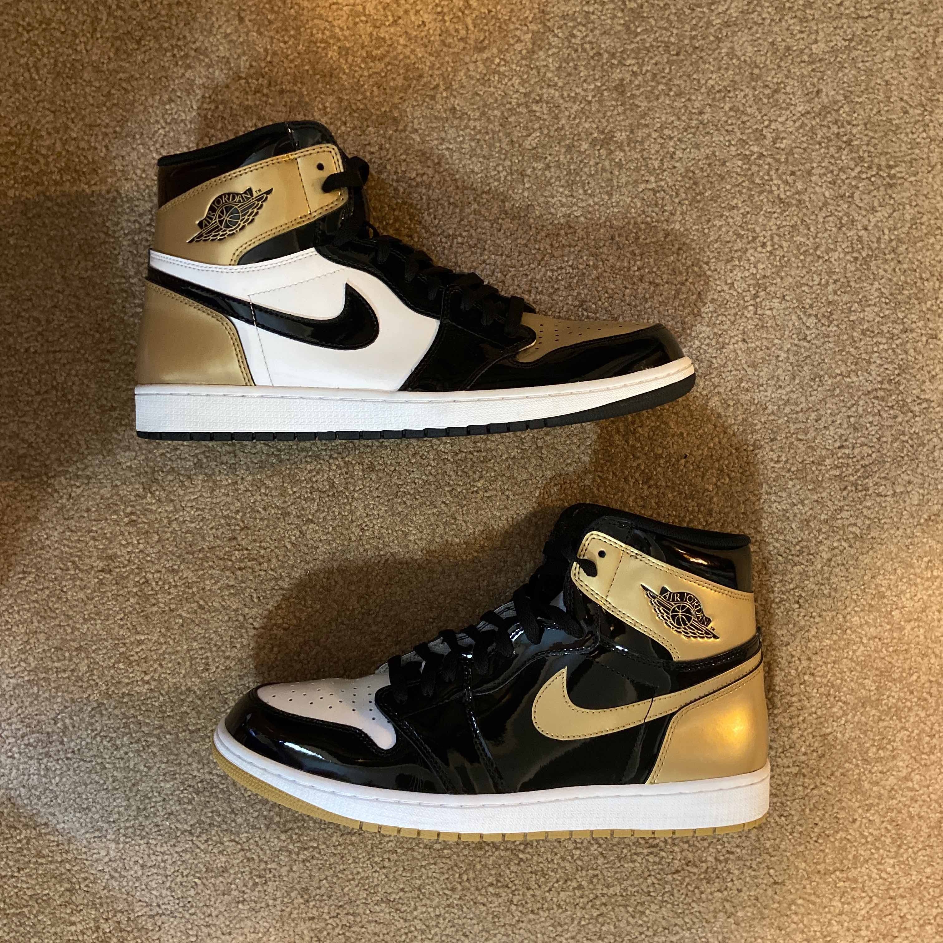 Air Jordan Retro High OG NRG Gold Top