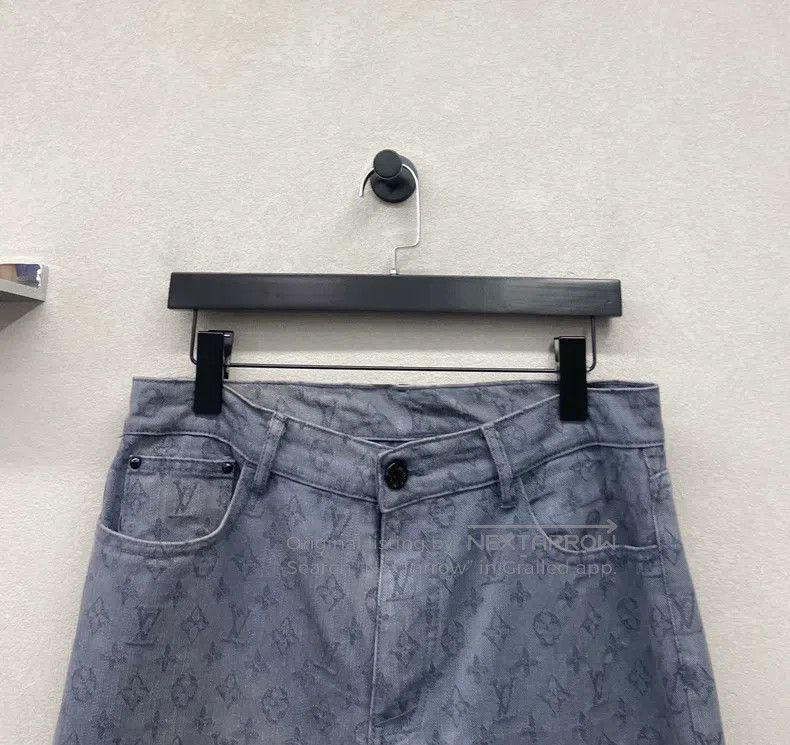 Louis Vuitton Louis Vuitton Blue full print jeans Size US 30 / EU 46 - 4 Thumbnail