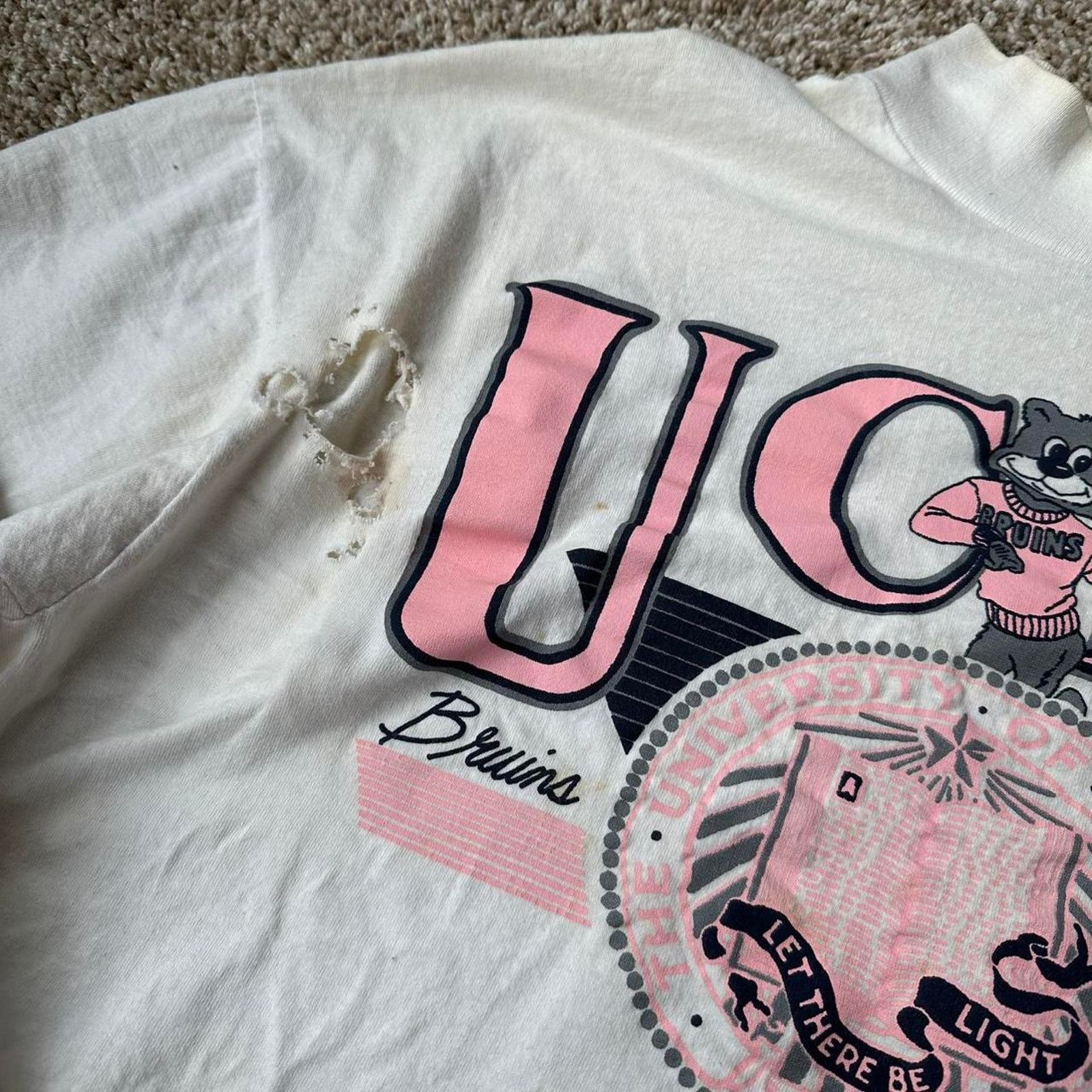 Vintage Vintage 80s thrashed ucla bruins longsleeve Size US M / EU 48-50 / 2 - 5 Thumbnail