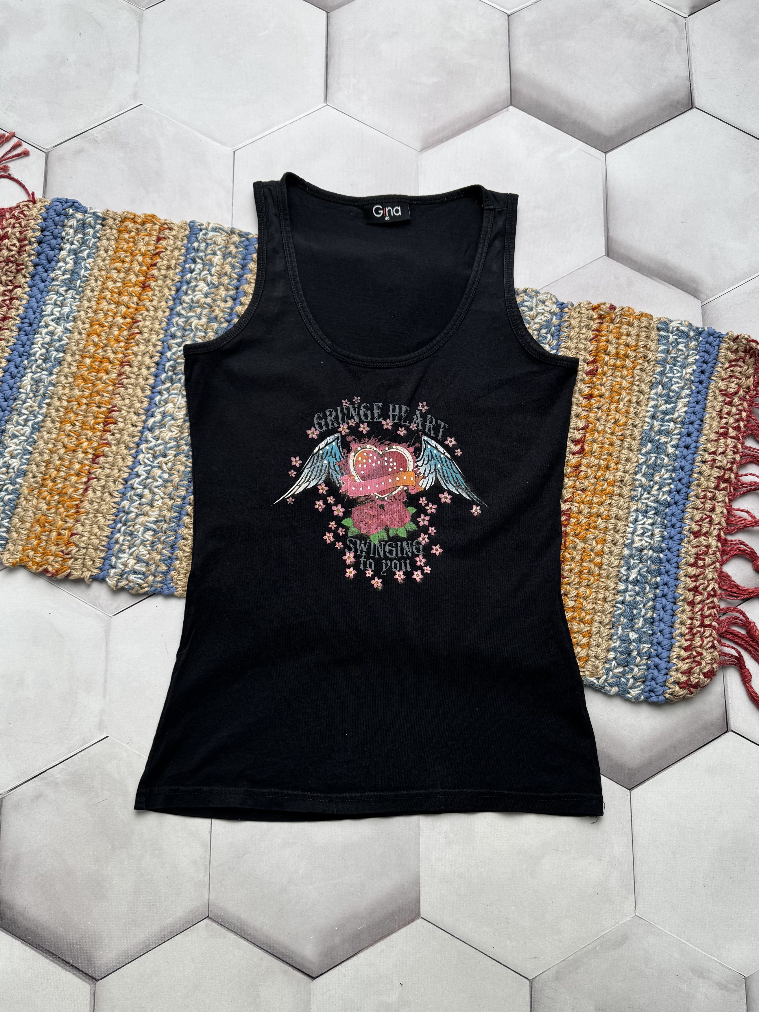 Vintage Vintage Black Tank Top Graphic Heart Wings Y2K (E4) Size M / US 6-8 / IT 42-44 - 1 Thumbnail