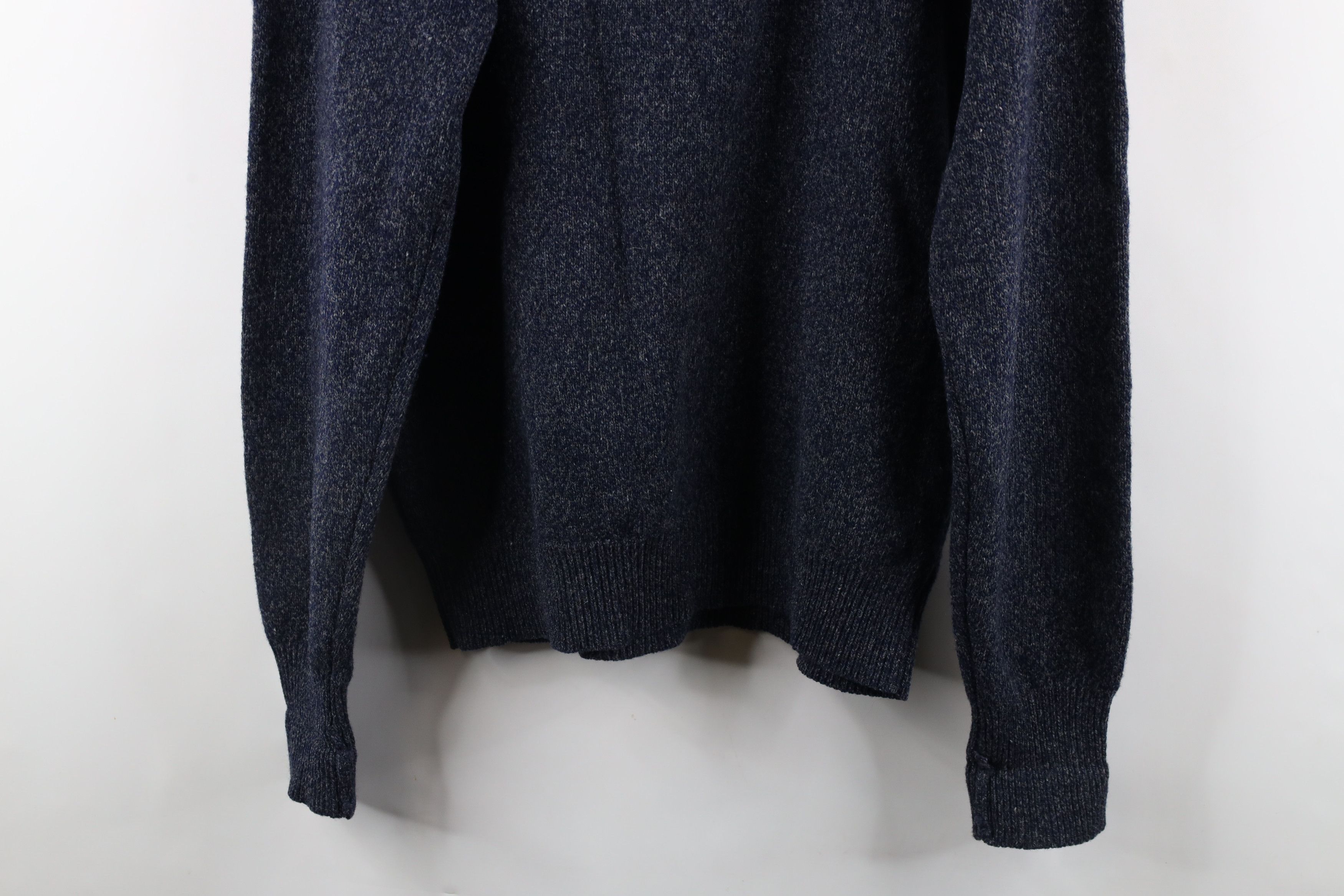 Vintage Vintage 70s Streetwear Lambswool Knit V-Neck Sweater Blue Size US L / EU 52-54 / 3 - 8 Thumbnail