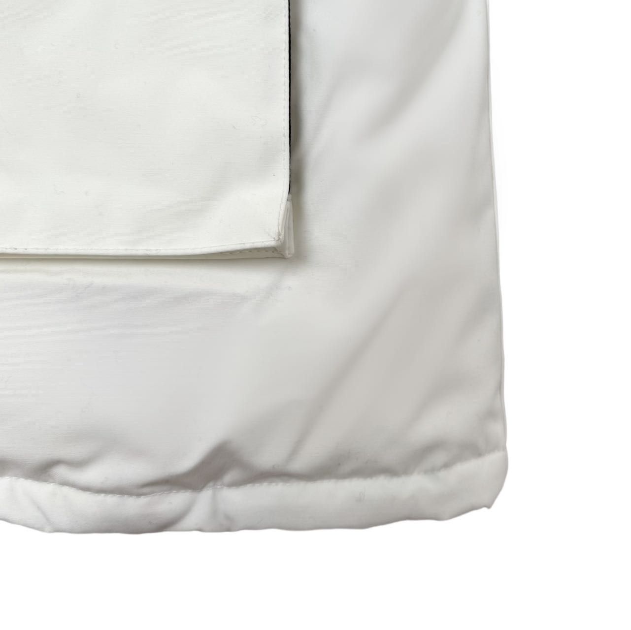 Canada Goose Canada Goose Expedition Fur Hooded Down Jacket White (M) Size US M / EU 48-50 / 2 - 10 Thumbnail