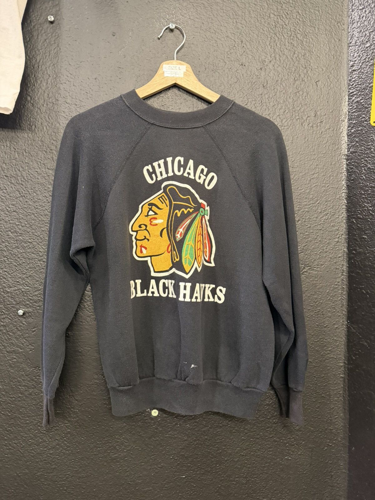 Vintage Vintage Chicago Black Hawks Crewneck Size US L / EU 52-54 / 3 - 1 Thumbnail