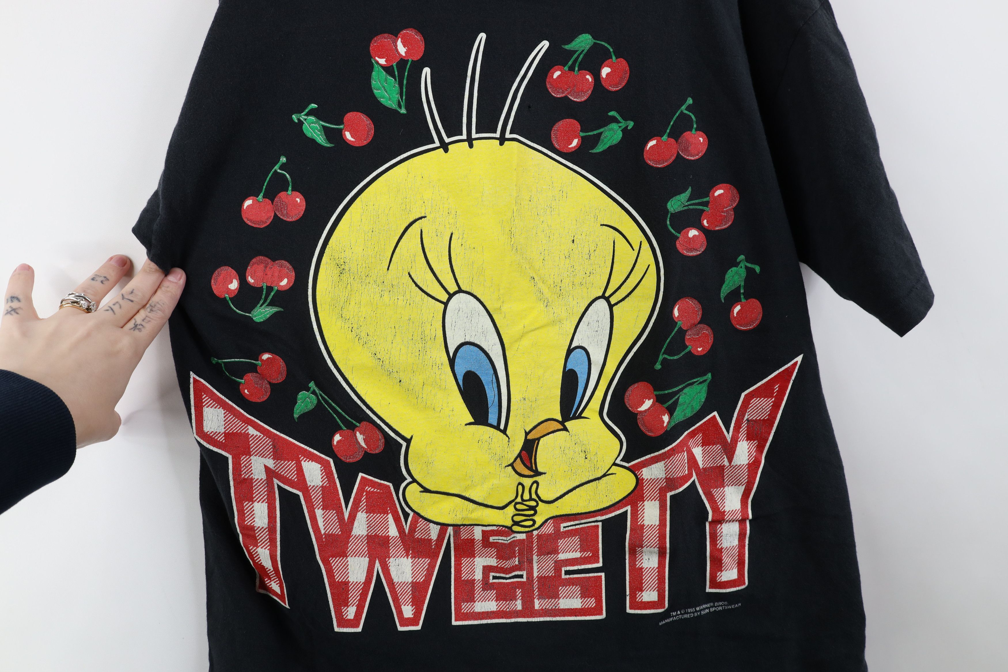 Vintage Vintage 90s Looney Tunes Tweety Bird Short Sleeve T-Shirt Size M / US 6-8 / IT 42-44 - 4 Thumbnail