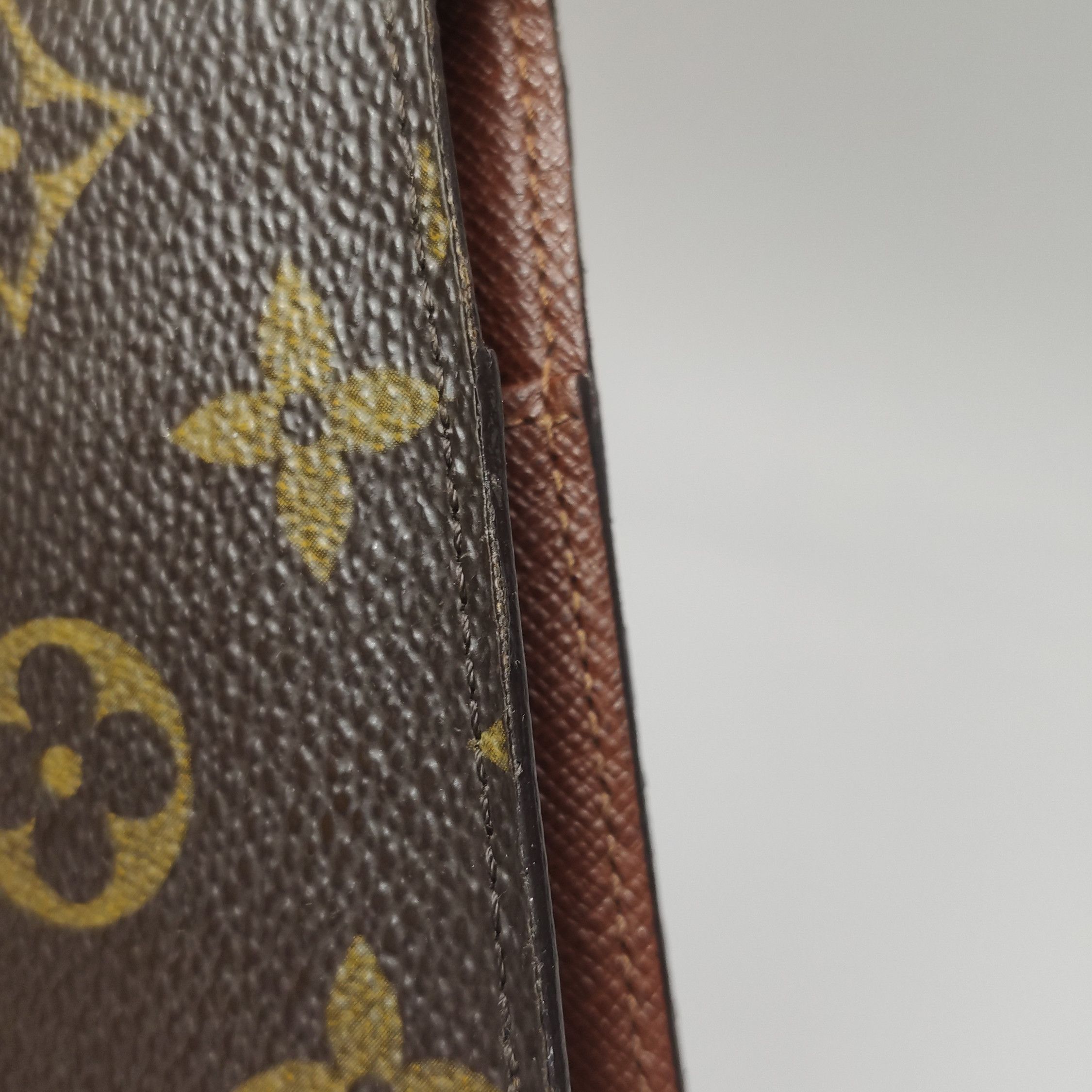 Louis Vuitton Louis Vuitton (LV) Small Monogram Printed Notebook Cover -y Size ONE SIZE - 7 Thumbnail