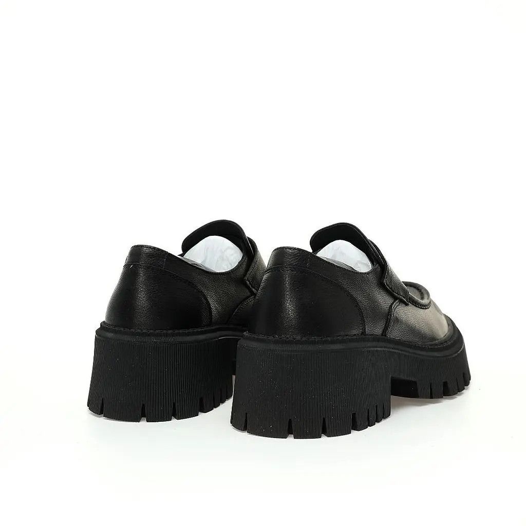Balenciaga o1w1db10425 Tractor Loafers Wornout in Black Size US 5 / IT 35 - 6 Thumbnail