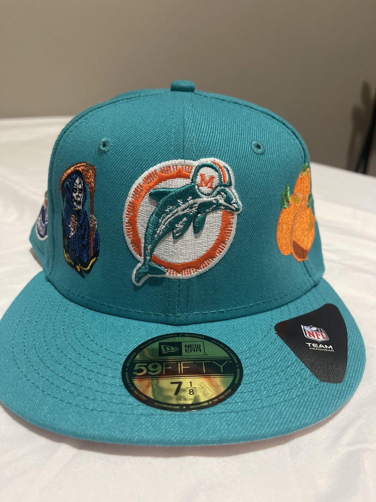 New Era Miami Dolphins fitted 7 1/8 Size ONE SIZE - 1 Thumbnail