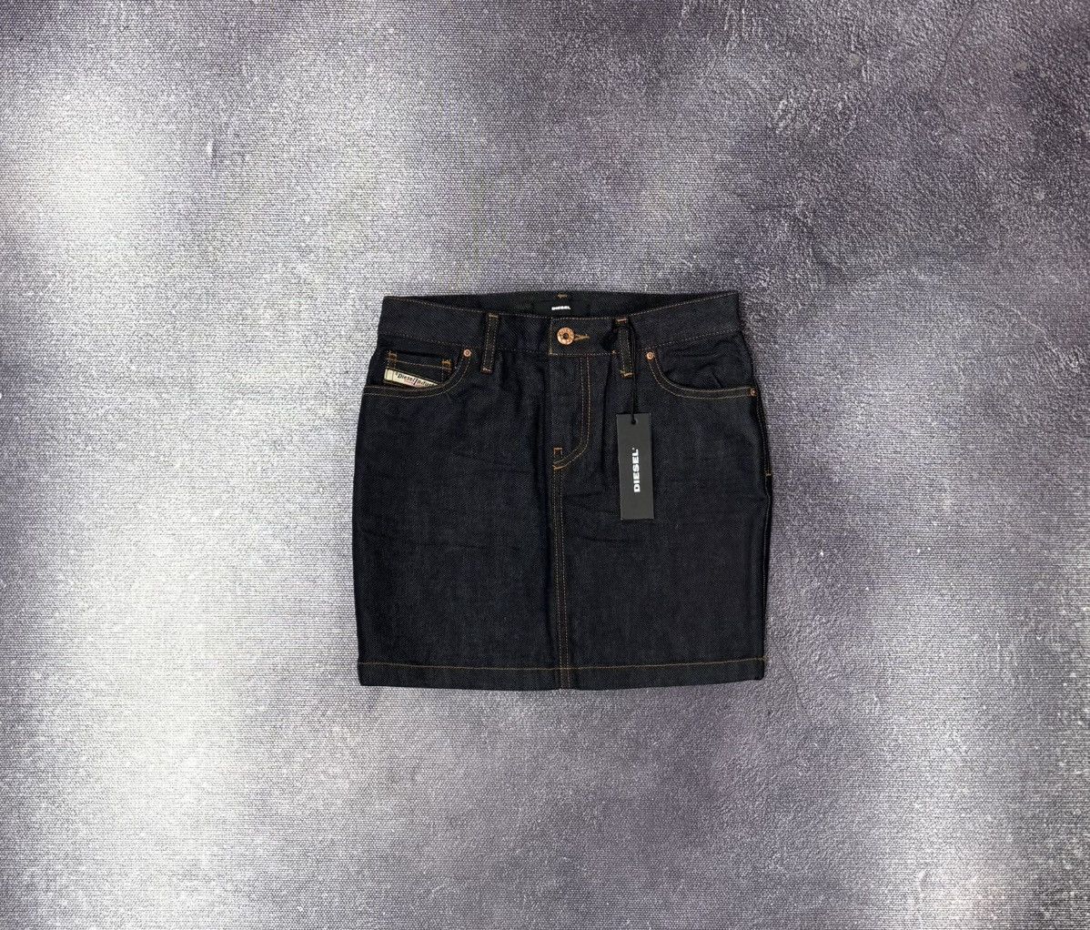 Diesel Diesel De-Mode NWT Women’s Navy/Black Denim Mini Skirt Size 24" / US 00 / IT 34 - 1 Thumbnail