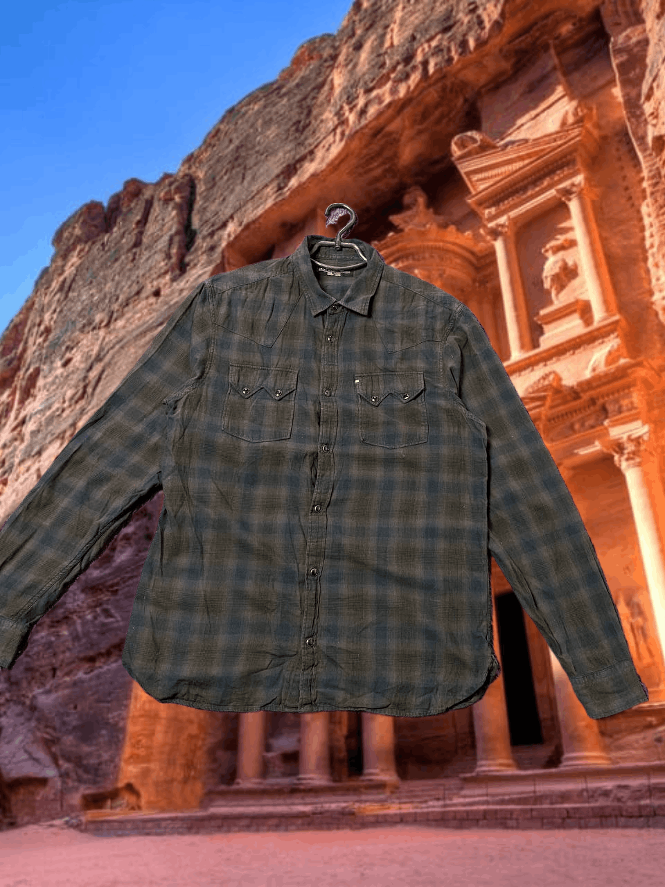 Allsaints Y2K Vintage print shirt Allsaints size L streetwear Size US L / EU 52-54 / 3 - 1 Thumbnail