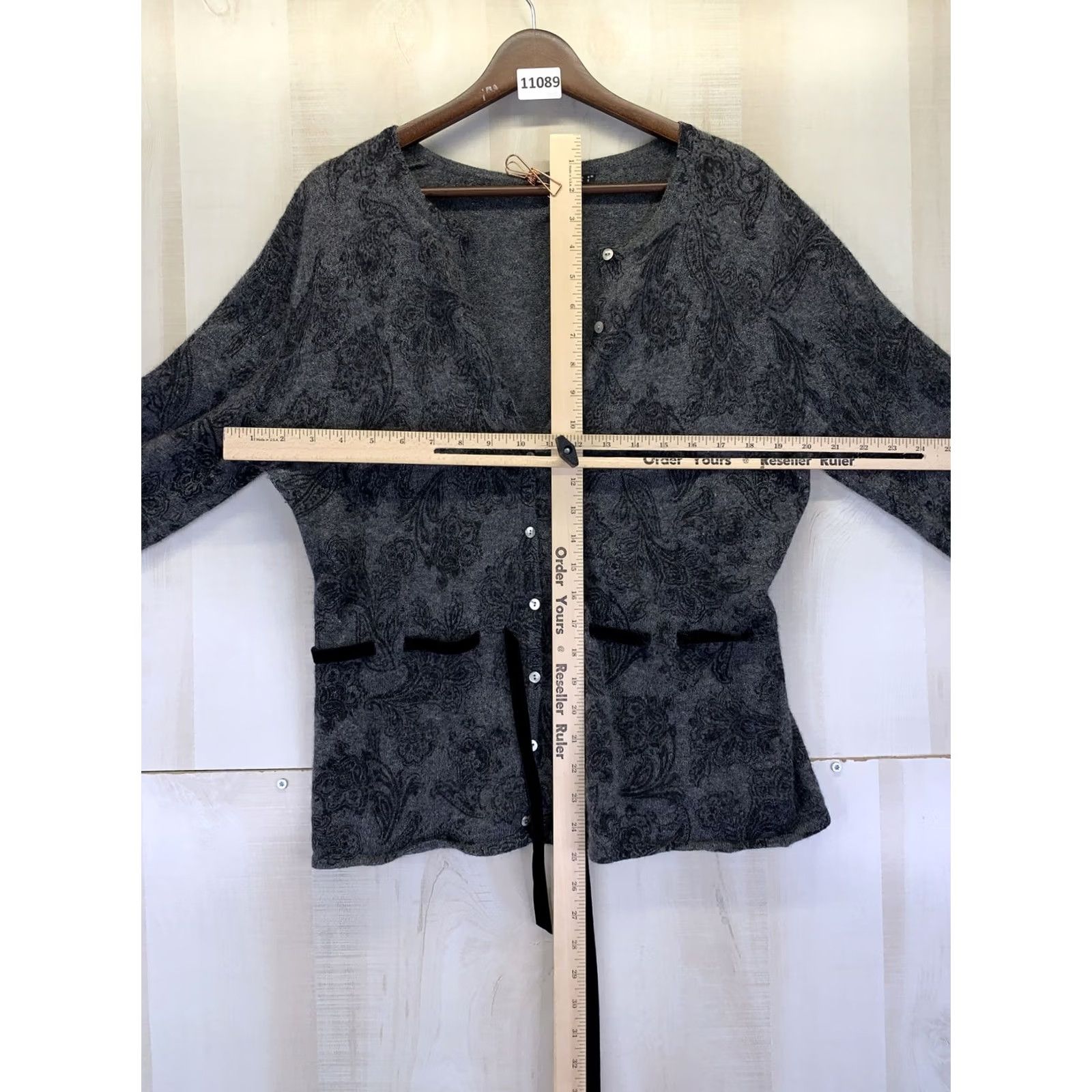 Vintage Carole Little Cardigan Wool Angora Blend Paisley Knit Women’s L Gray Long Sleeve V-Neck Casual Workwear Fall Winter Spring Size L / US 10 / IT 46 - 3 Thumbnail