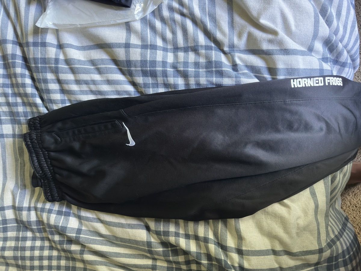 Nike Nike TCU Horned Frogs Sweatpants Size US 34 / EU 50 - 1 Thumbnail