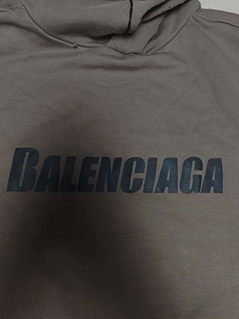 Balenciaga Balenciaga FW23 Solid Letter Logo Printed Hooded Long Sleev Size US S / EU 44-46 / 1 - 3 Thumbnail
