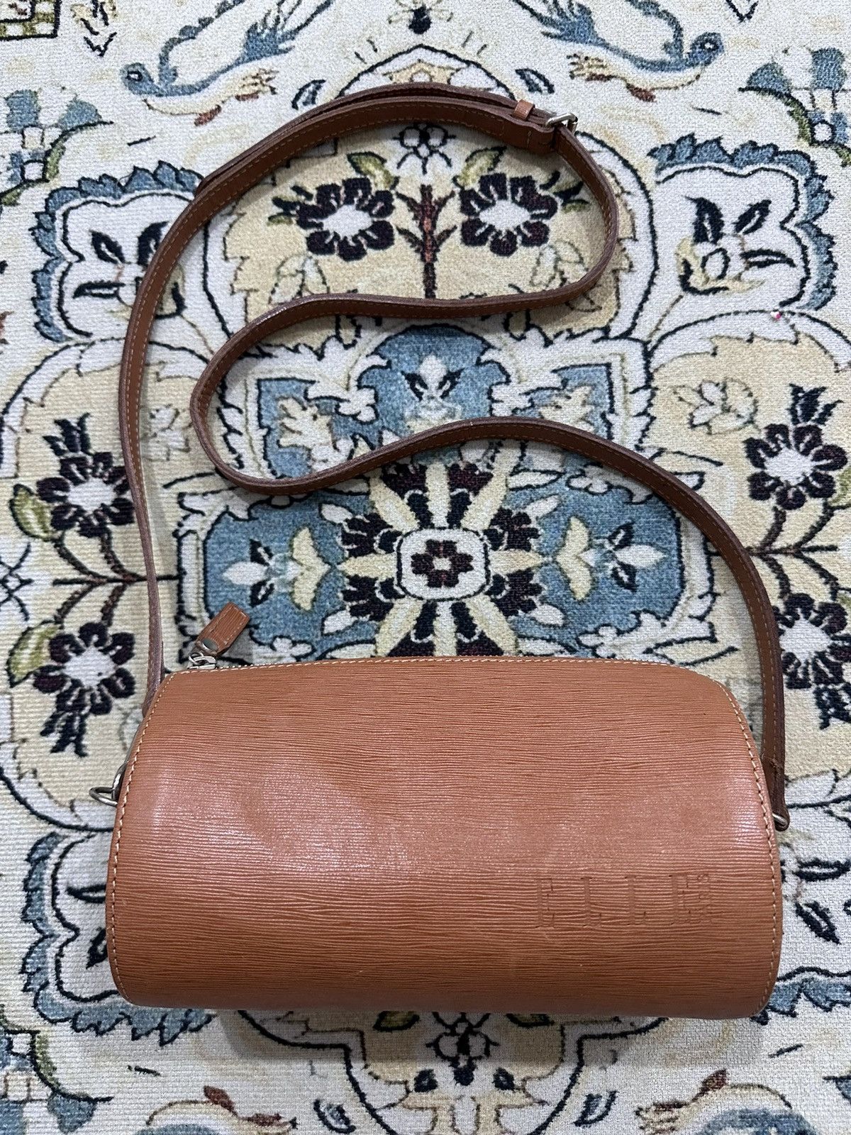 Japanese Brand × Other × Vintage ELLE PARIS CYLINDER LEATHER BAG Size ONE SIZE - 1 Thumbnail