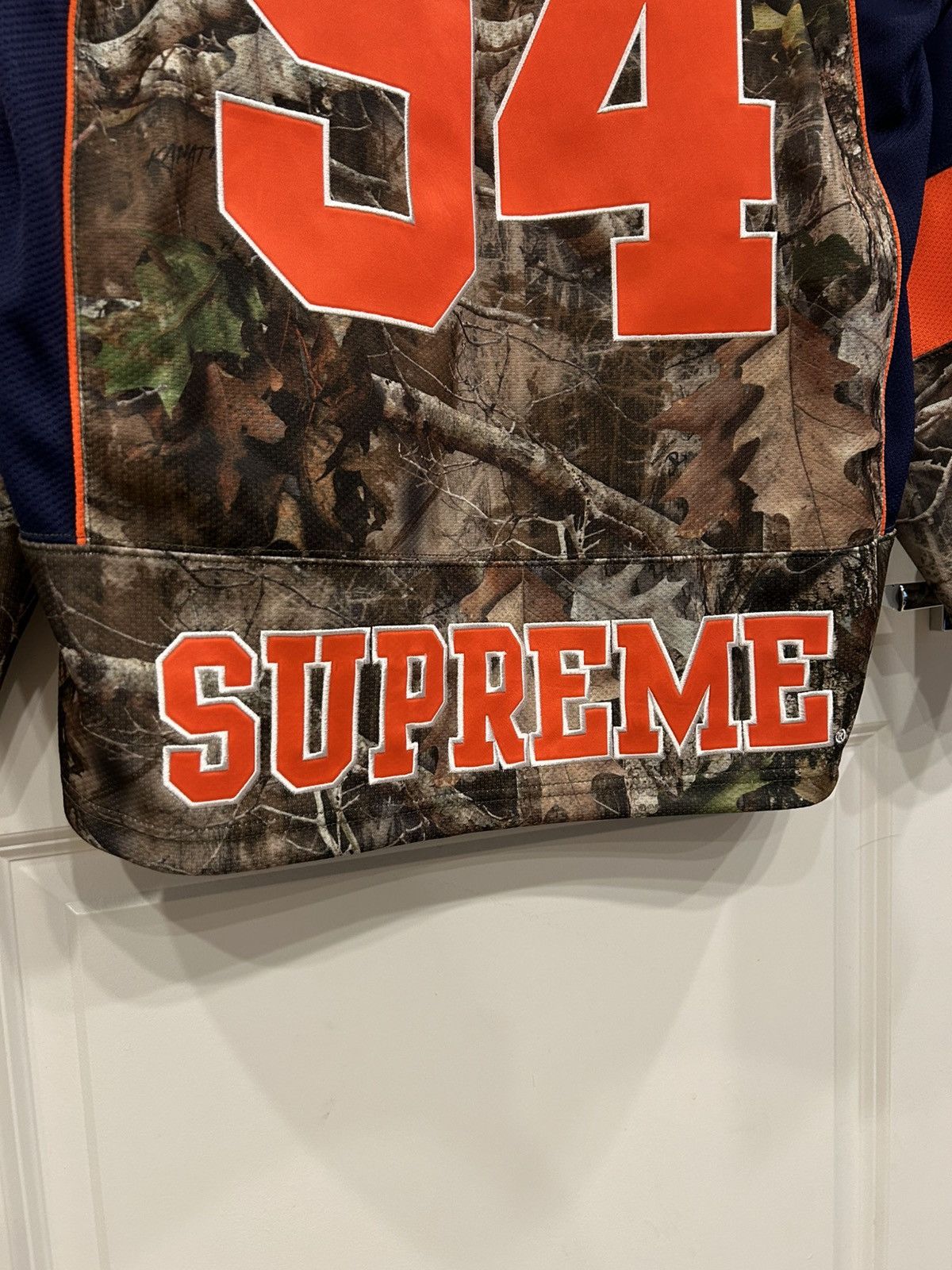 Supreme Supreme FW24 Mitchell & Ness NCAA Syracuse Hockey Jersey S Size US S / EU 44-46 / 1 - 10 Thumbnail