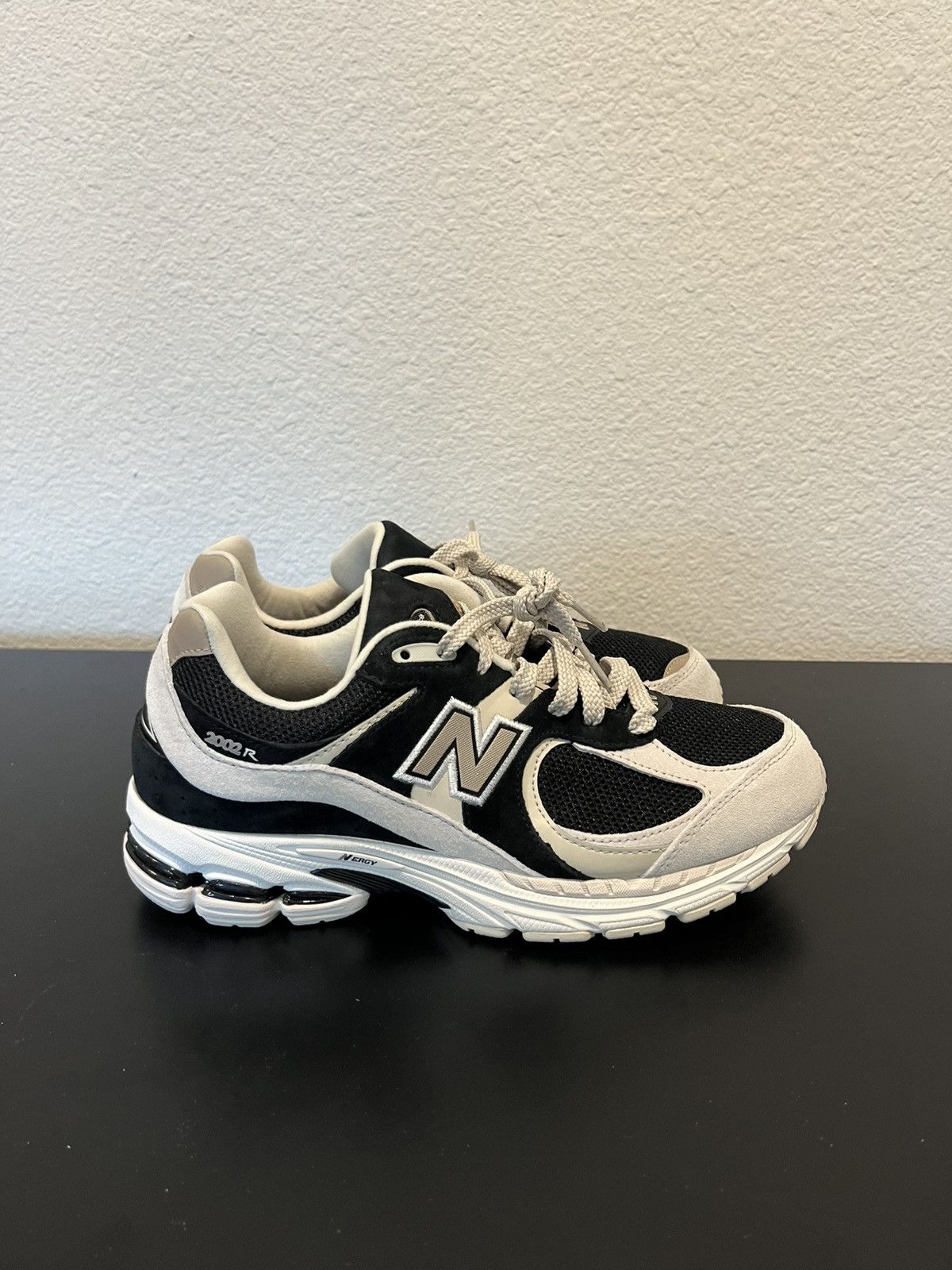 New Balance New balance 2002r black beige Size US 9.5 / EU 42-43 - 1 Thumbnail