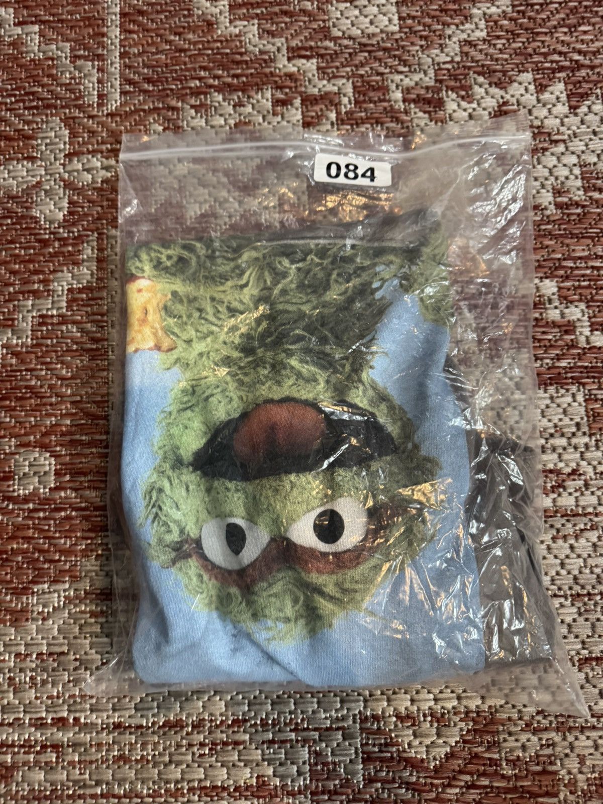 Other Dumbgood Oscar the Grouch Photo Tee Size XL Grey Size US XL / EU 56 / 4 - 4 Thumbnail