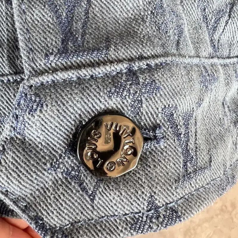 Louis Vuitton Louis Vuitton Blue Cotton Denim Jacket . Size US M / EU 48-50 / 2 - 4 Thumbnail