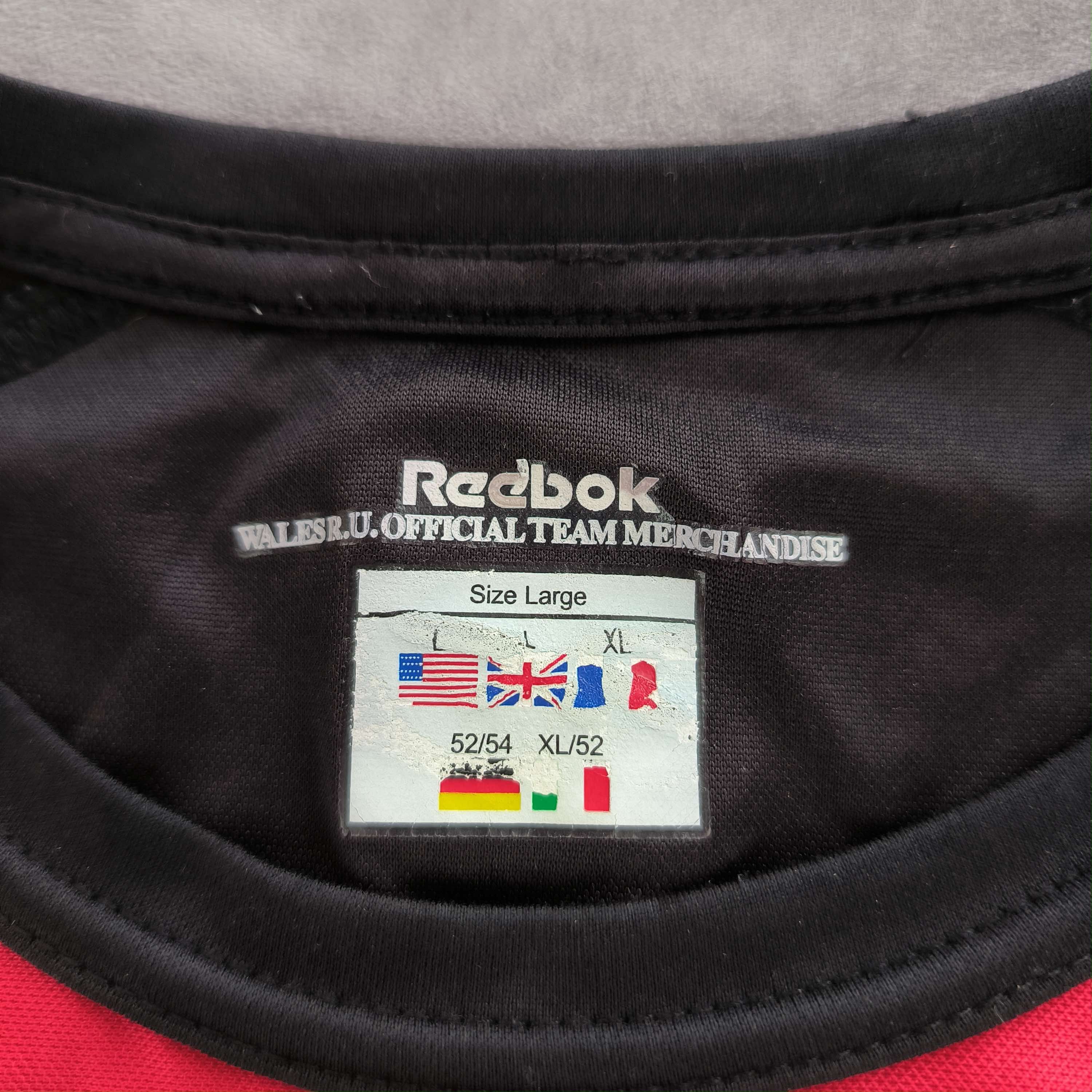 Reebok Wales 2005 Reebok training rugby jersey shirt size L Size US L / EU 52-54 / 3 - 4 Thumbnail