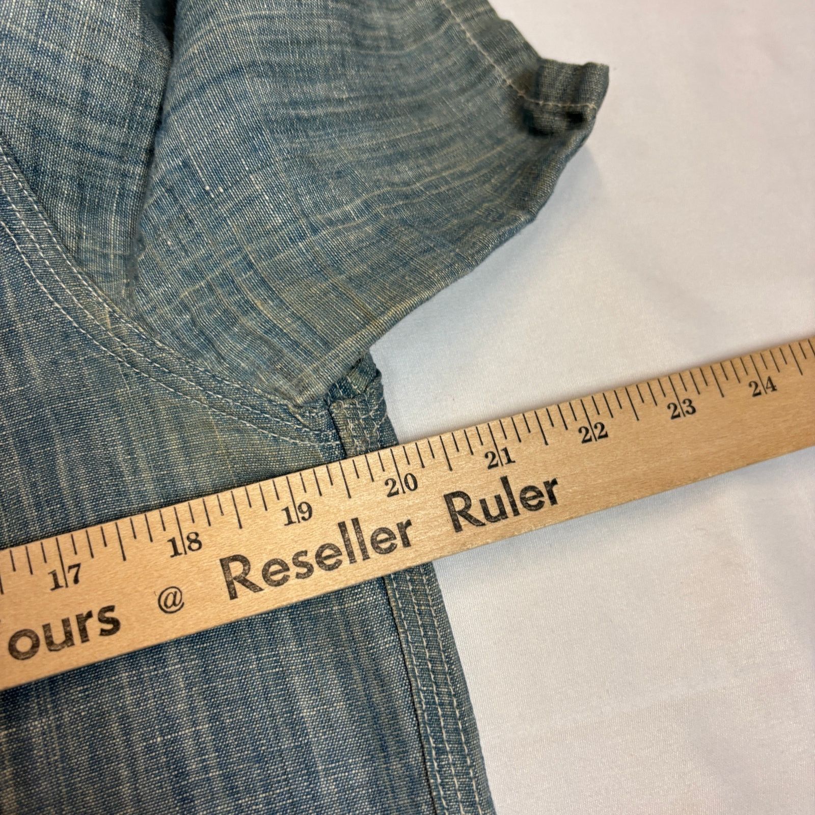 Rogue Territory Work Shirt Men's Medium Chambray Selvedge