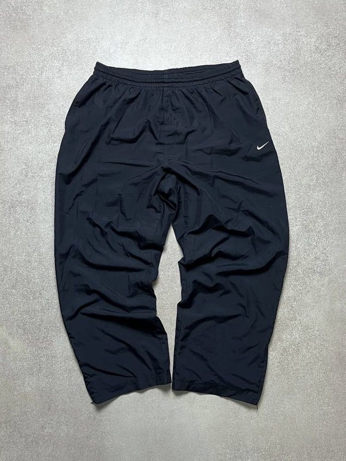 Nike × Vintage Vintage Nike Swoosh Nylon Baggy Trackpants XXL Size US 36 / EU 52 - 1 Thumbnail