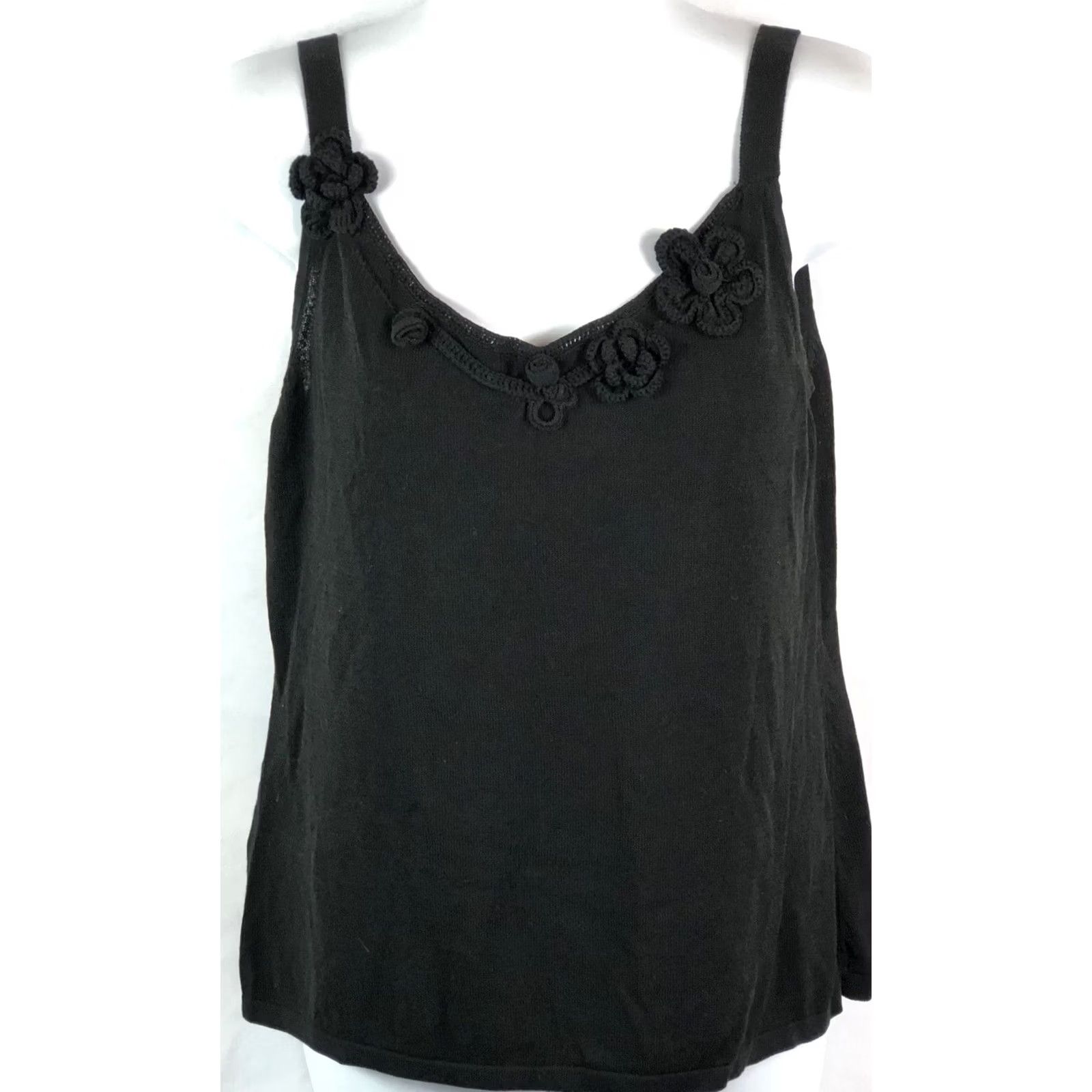 Ann Taylor Ann Taylor Sleeveless Knit Tank Top LP Black Crochet Flower V-Neck Tank Womens Pocket? Size L / US 10 / IT 46 - 5 Thumbnail