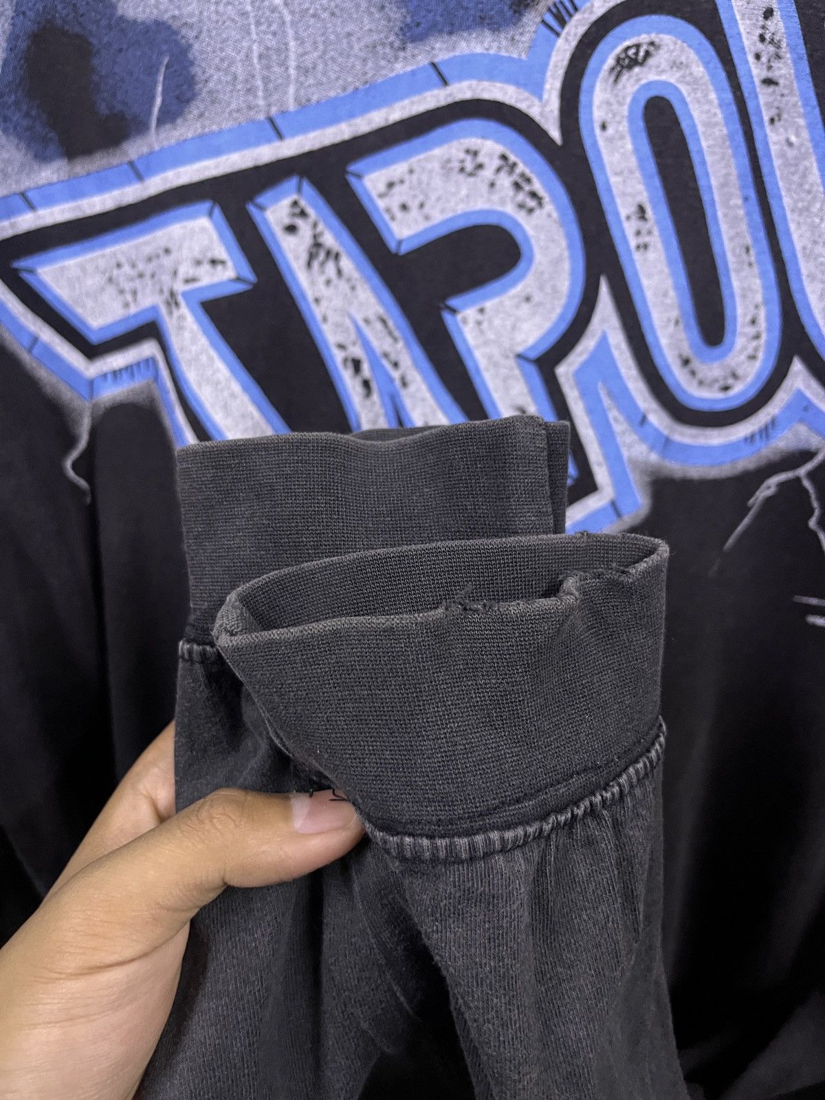 Tapout RARE‼️ TAPOUT LIGHTNING LONSLEEVE TSHIRT Y2K STYLE Size US L / EU 52-54 / 3 - 7 Thumbnail
