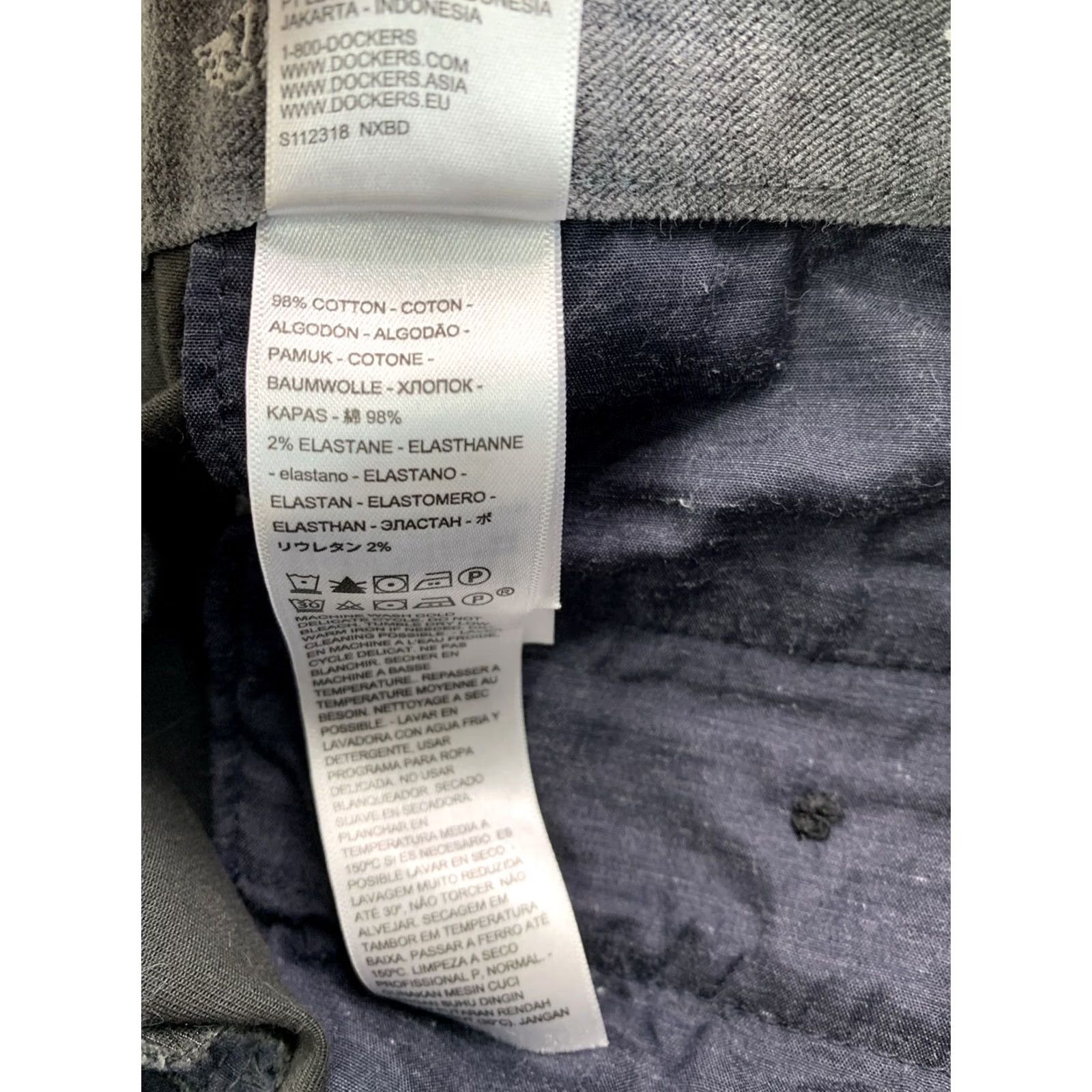Dockers Dockers Khakis Pants Mens 44x30 Easy Care Classic Beige Gray Solid Zip Casual Business Travel EUC Size US 44 / EU 60 - 7 Thumbnail