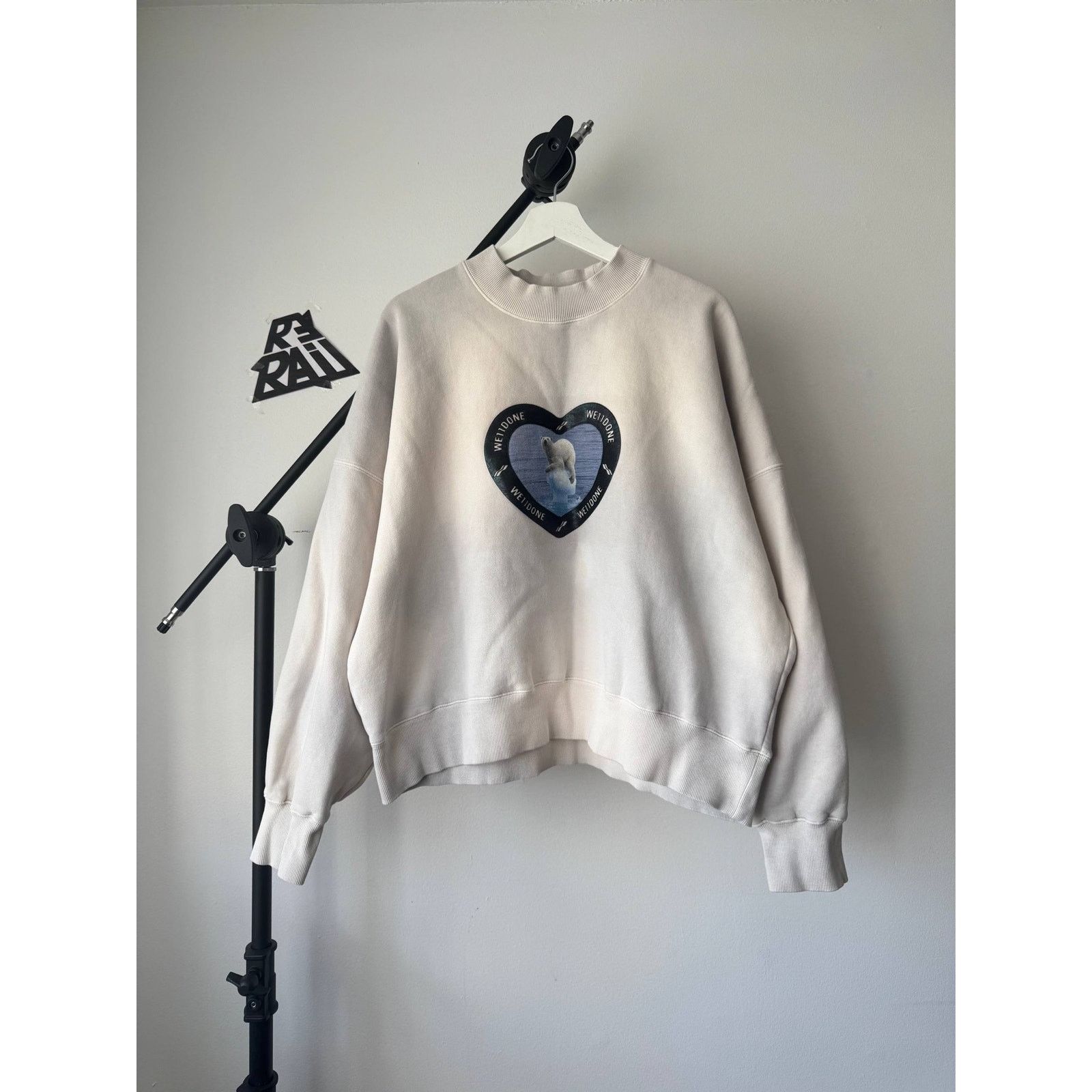 WE11DONE WE11DONE Polar Bear Heart Thermal Sweatshirt Size US XL / EU 56 / 4 - 2 Thumbnail