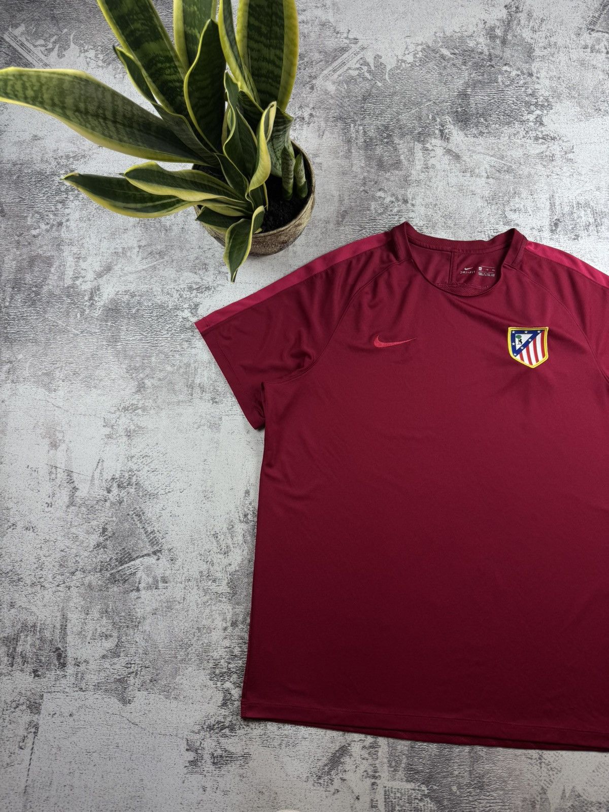 Nike Atletico Madrid Training Home 2016 2017 Red Nike Soccer Football Shirt Jersey Size US XXL / EU 58 / 5 - 2 Thumbnail