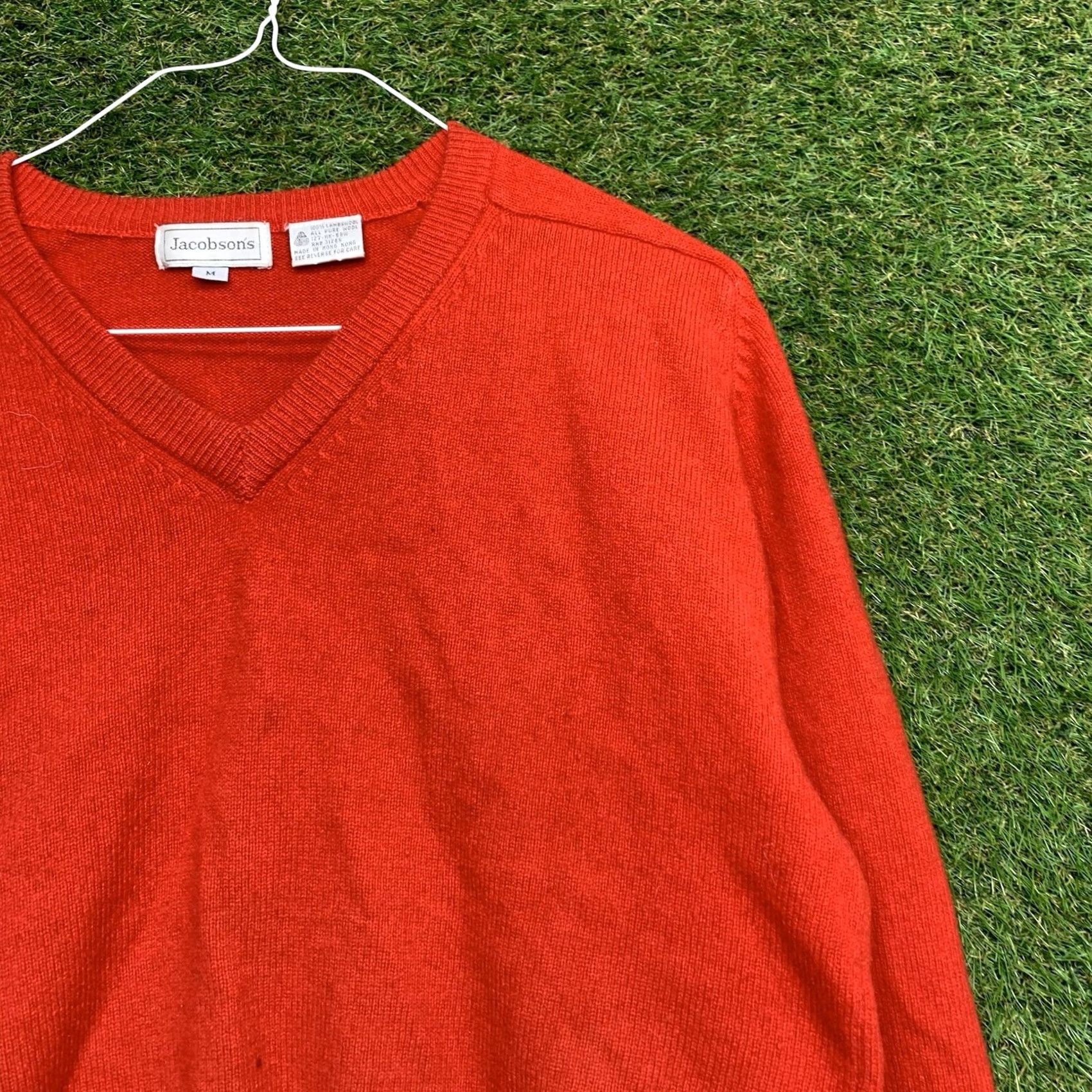 Vintage Danforth & Gifft Jacobsons Lambswool Sweater Mens M Maroon V-Neck Vintage Knit Pullover 100% Cashmere Regular Size M Men Red Solid Short Sleeve? Size US M / EU 48-50 / 2 - 3 Thumbnail