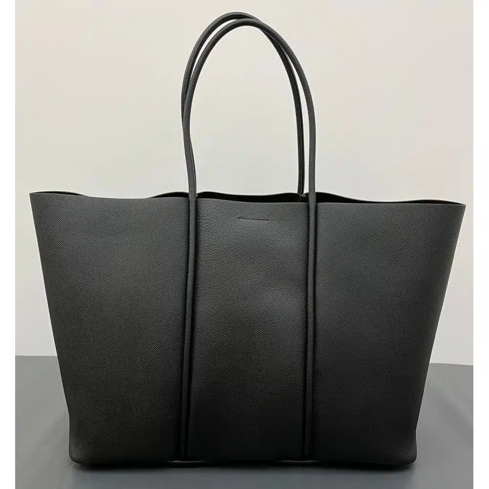 Tom Ford o1sndg1224 L0922 Size: OS / Tote Bag in Black Size ONE SIZE - 2 Thumbnail
