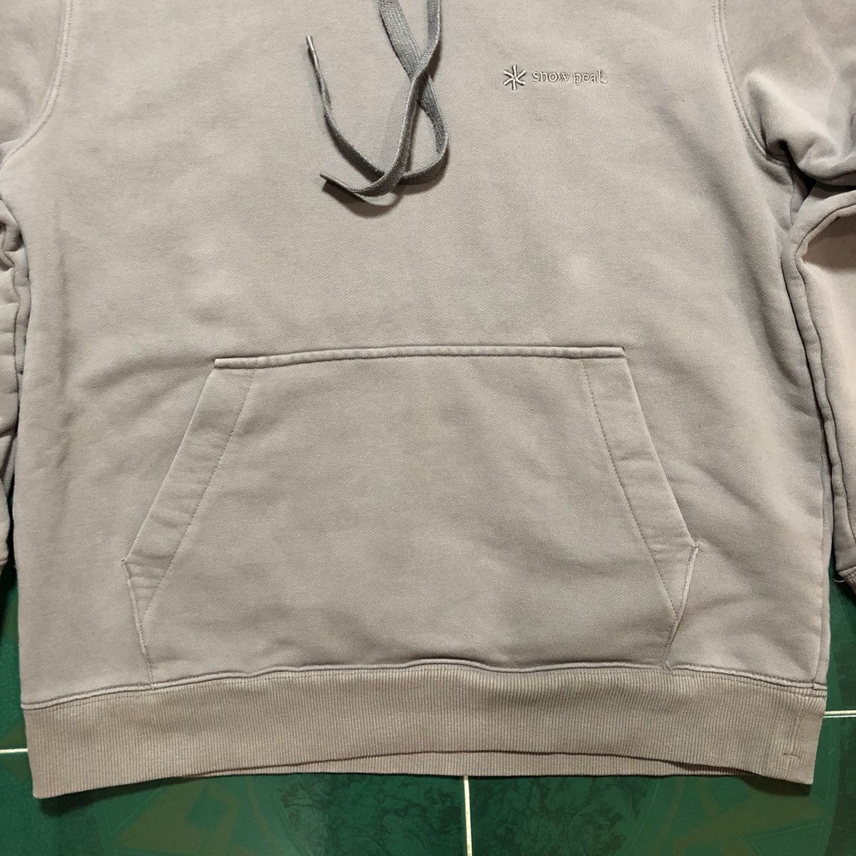 Snow Peak Snow Peak Minimalistic Small Embroidered Logo Hoodie Size US XS / EU 42 / 0 - 3 Thumbnail