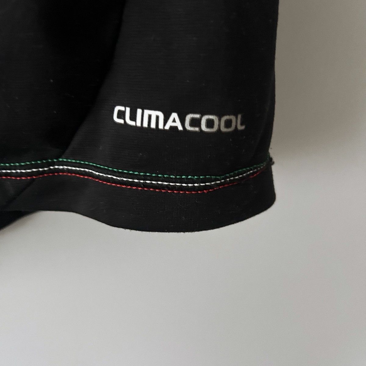 Adidas Jersey Milan 2012 2013 adidas vintage Size US M / EU 48-50 / 2 - 5 Thumbnail