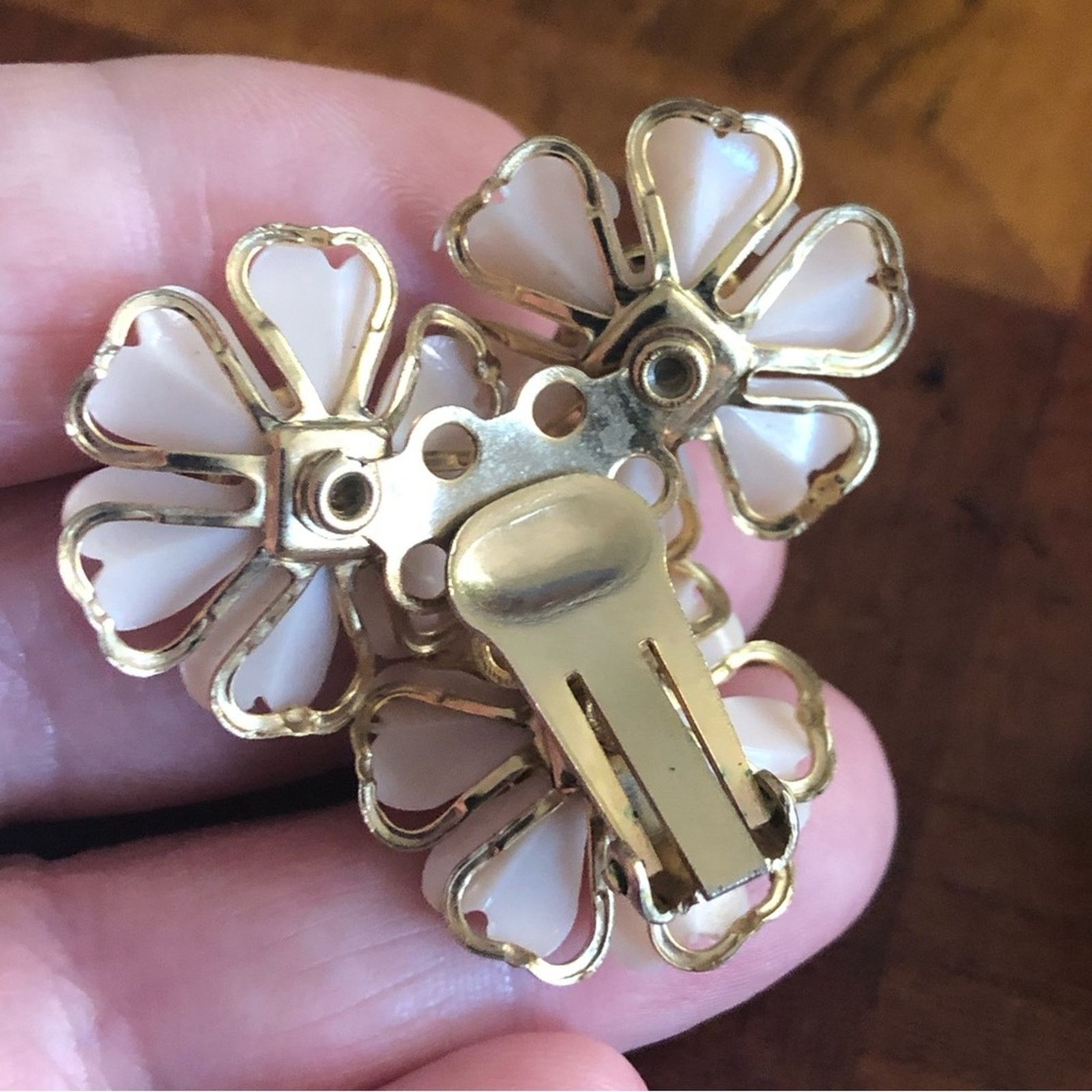 Vintage Vintage rhinestone floral clip on earrings Size ONE SIZE - 5 Thumbnail