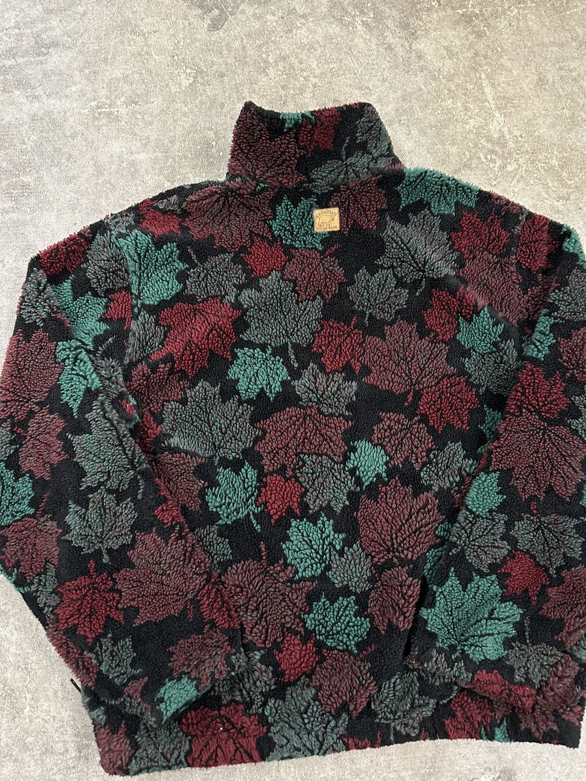 Vintage Vintage 90s Canadian Polar Bear Maple Leaf Fleece Jacket Size US L / EU 52-54 / 3 - 7 Thumbnail