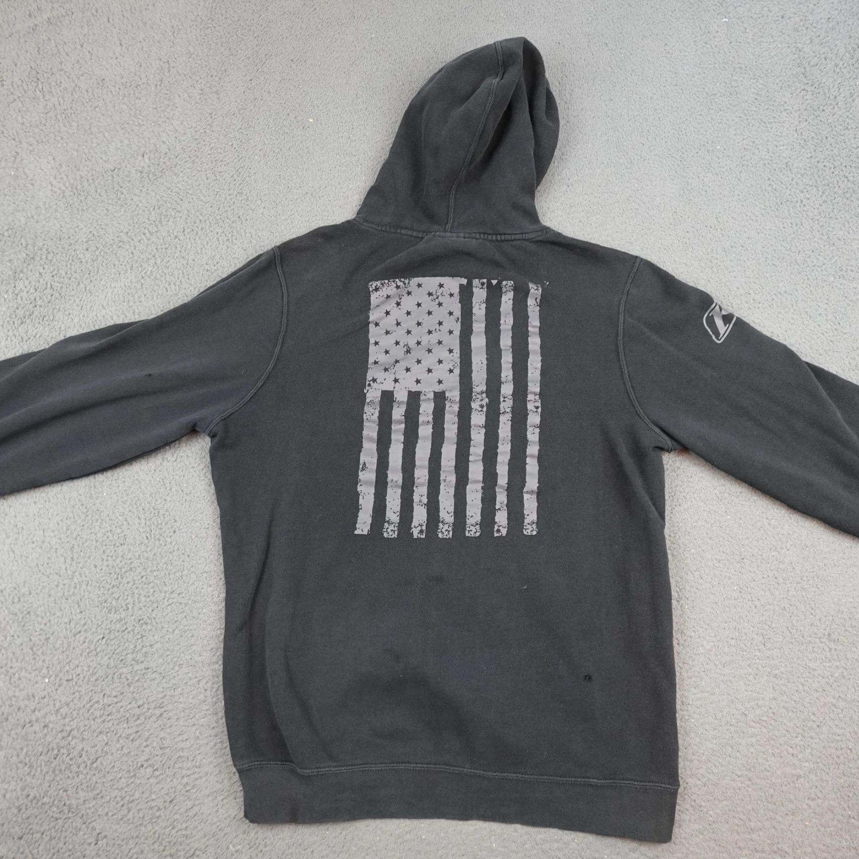 Logo 7 Klim Hoodie Mens Small Black Pullover Sweatshirt American Flag Distressed Logo Hooded Graphic Print Pockets Drawstring Size US S / EU 44-46 / 1 - 7 Thumbnail