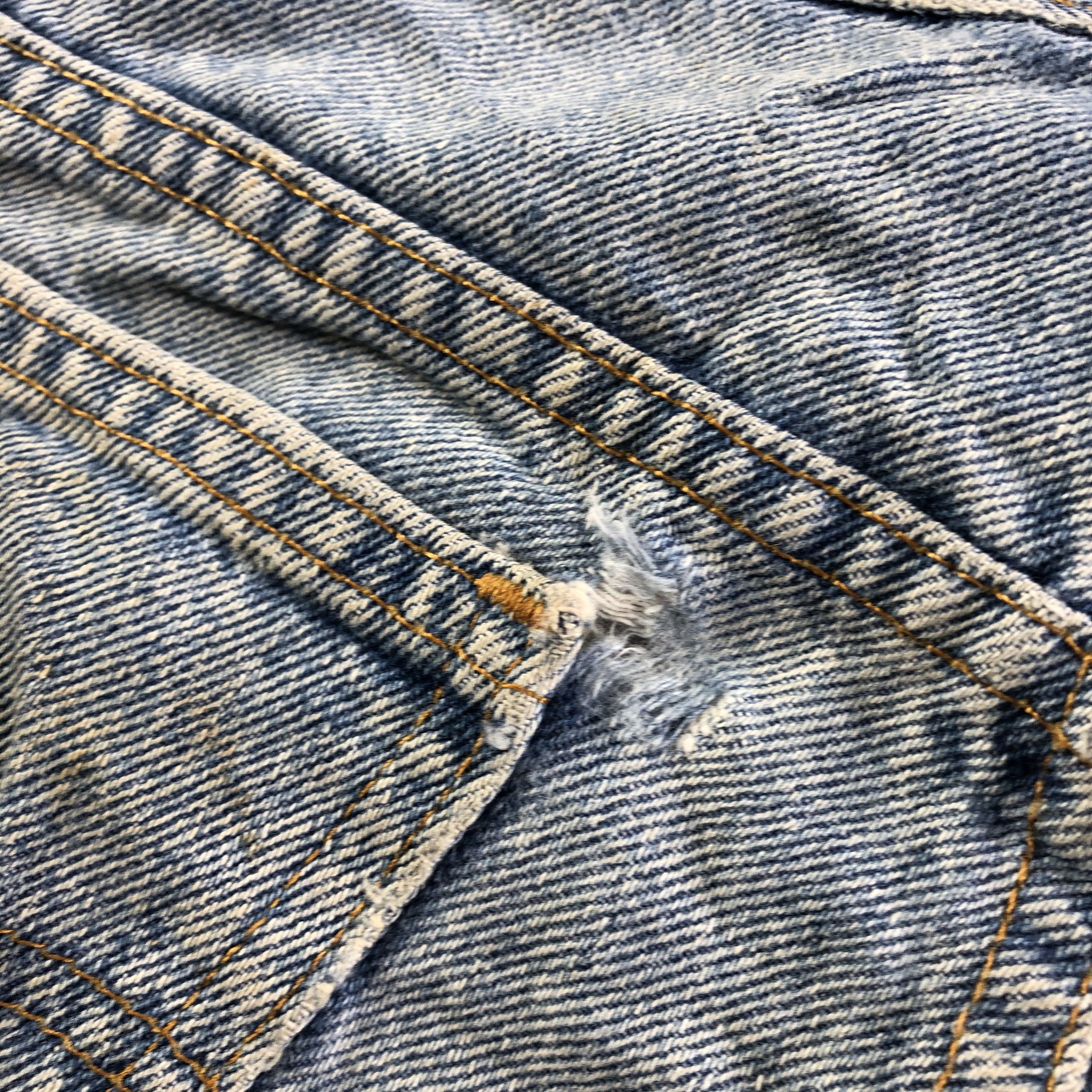 Levi's Vintage 90s Light Wash Levis Jeans-J3262 Size US 33 - 8 Thumbnail