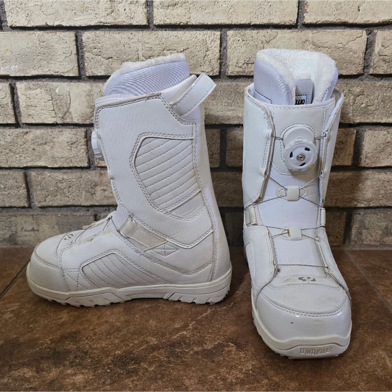 Other White | THIRTYTWO | STW Boa Snowboard Boot Size US 6.5 / IT 36.5 - 1 Thumbnail