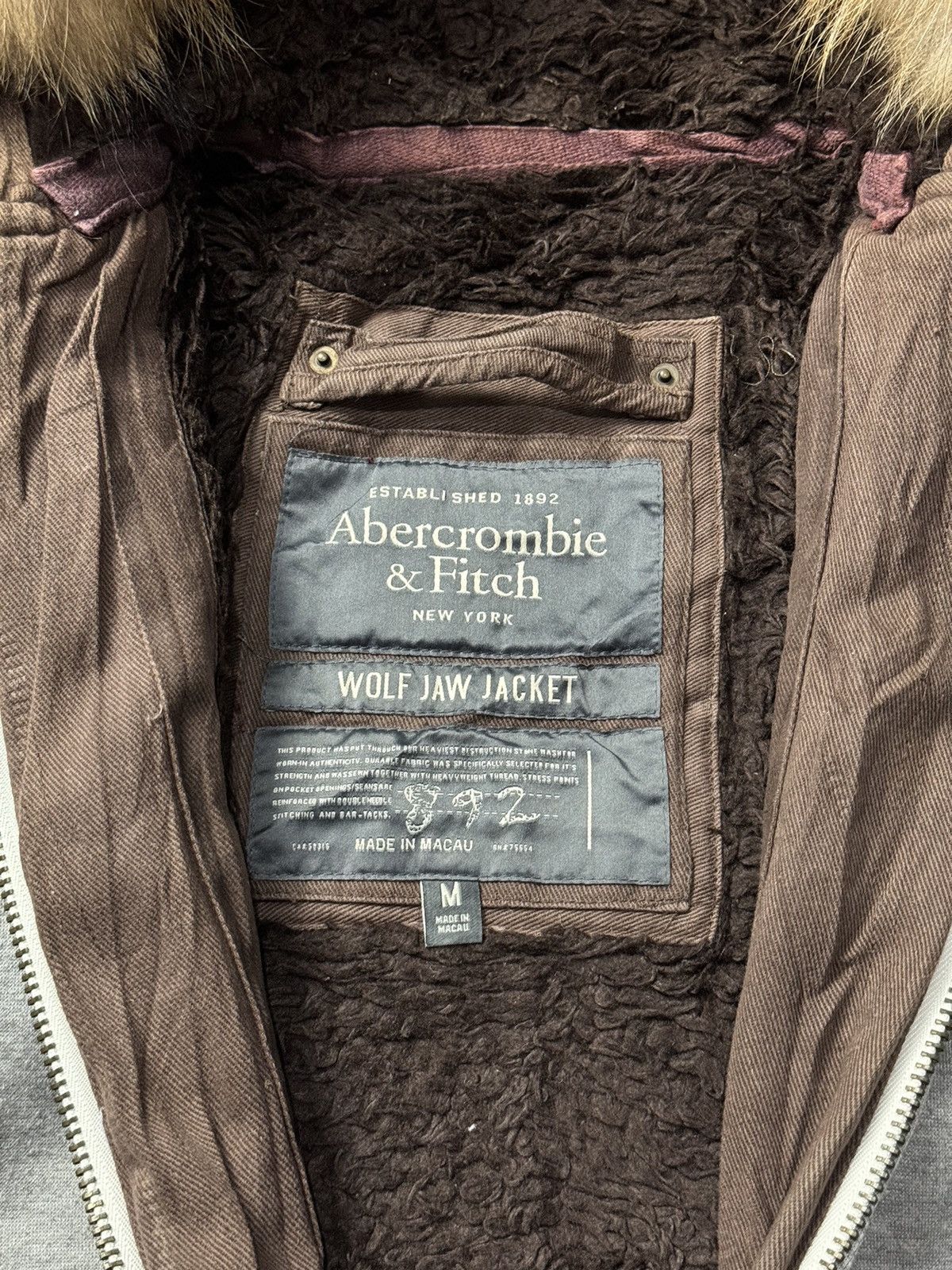If Six Was Nine Faux Fur Abercrombie Wolf Waf Jacket Hoodie Size US M / EU 48-50 / 2 - 5 Thumbnail