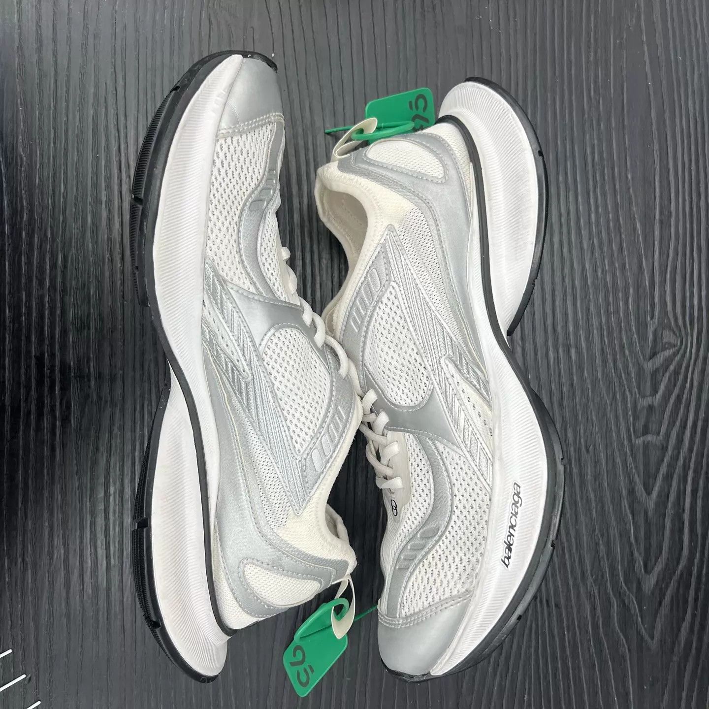Balenciaga Balenciaga Circuit Silver 44 Mint Size US 11 / EU 44 - 3 Thumbnail