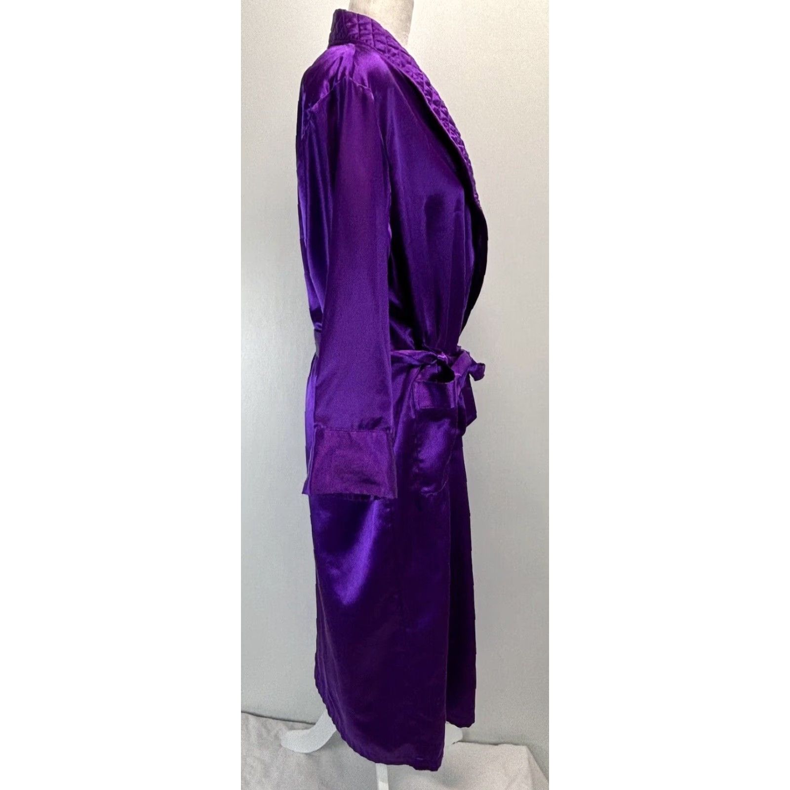 Victoria's Secret VINTAGE Victoria's Secret Purple Satin Robe Small Belted Shawl Collar Gold Label Womens Size ONE SIZE - 4 Thumbnail
