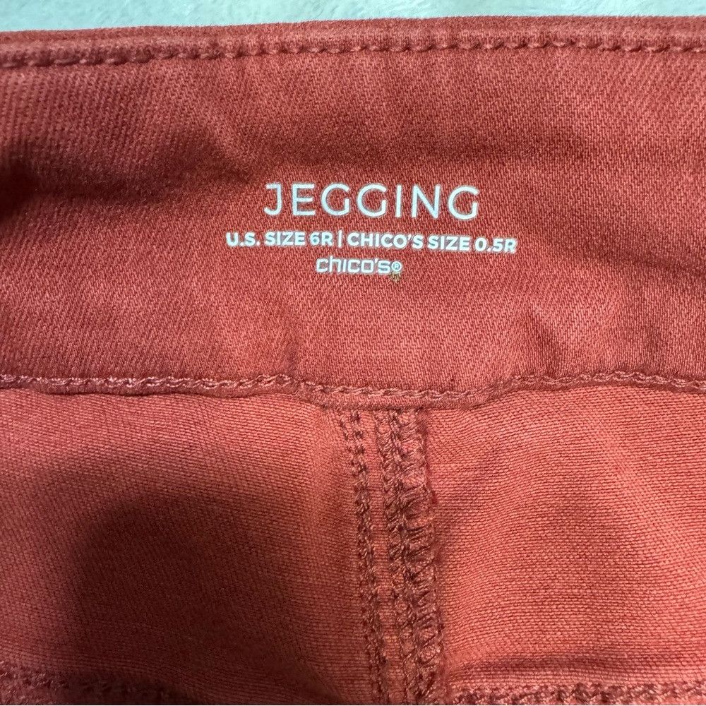 Chicos NWT New Chico's Denim Pull-On Red Jeggings Size 0.5 US 6 Size 28" / US 6 / IT 42 - 7 Thumbnail