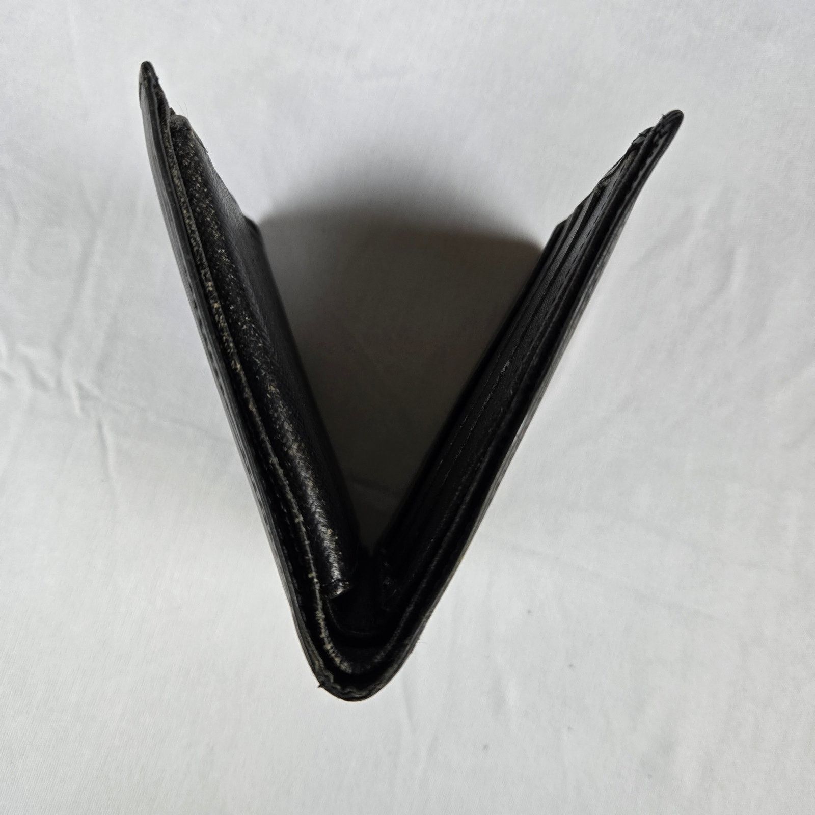 Louis Vuitton Louis Vuitton Black Leather Epi Bifold Wallet Size ONE SIZE - 16 Thumbnail