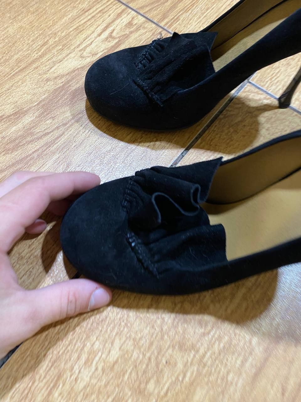 Miu Miu Prada Black Patent Leather Pointed Pump Kitten Heels Size US 8 / IT 38 - 4 Thumbnail