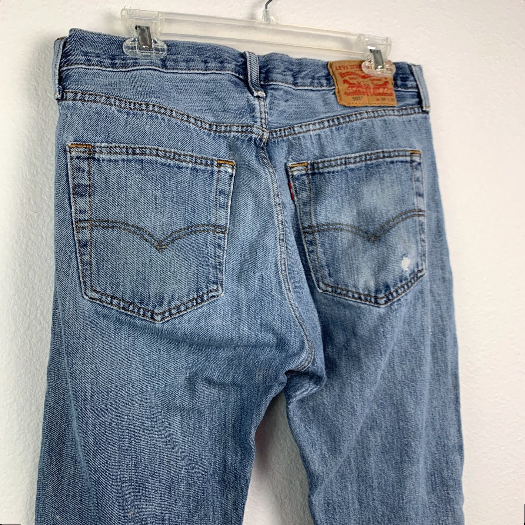 Levi's Levi's 501 Jeans Regular Bootcut Mens Denim Cotton Blue Medium 33 x 32 Inseam 32 Button Fly N/A Size US 33 - 6 Thumbnail