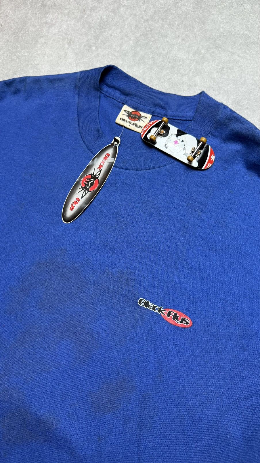 Vintage Vintage Deadstock Black Flys Skateboards T Shirt Size US L / EU 52-54 / 3 - 5 Thumbnail