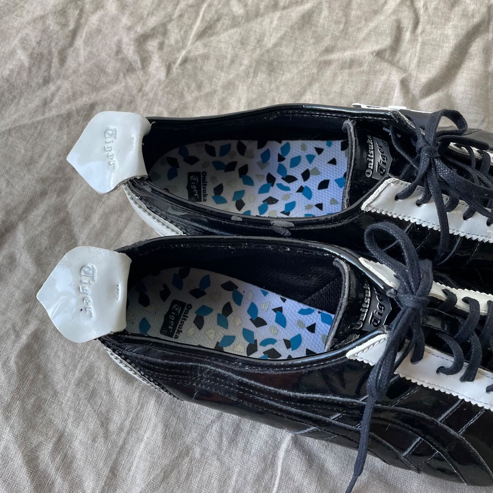 Onitsuka Tiger Onitsuka Tiger Asics Patent Leather Sneakers 9427AC Size US 10 / EU 43 - 4 Thumbnail