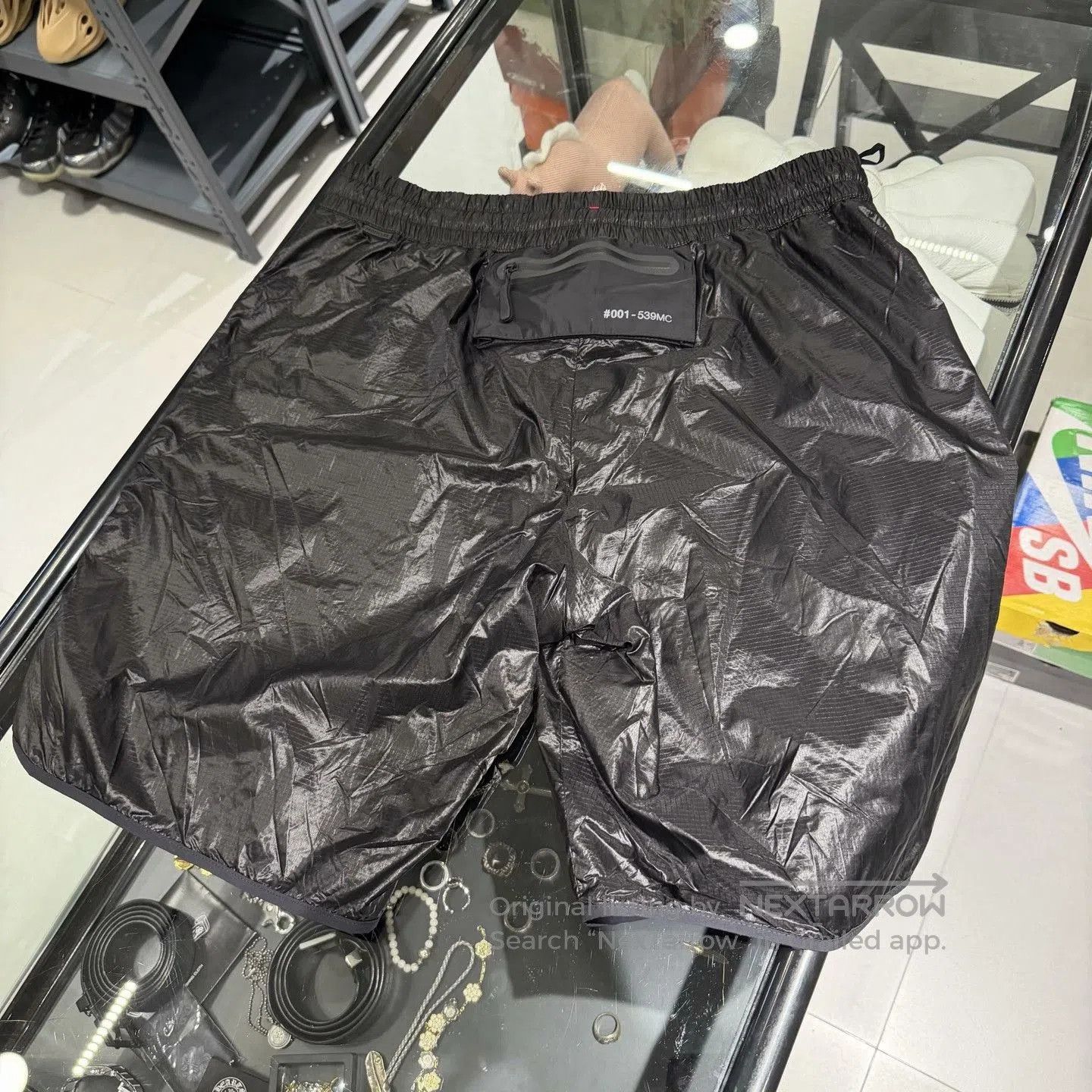 Moncler Moncler Tech Shorts Black. Size US 30 / EU 46 - 2 Thumbnail