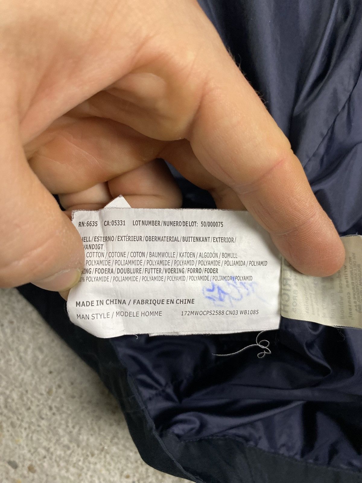 Woolrich Woolen Mills Woolrich cape patka navy waterproof windbreaker gorpcore Size US XL / EU 56 / 4 - 9 Thumbnail
